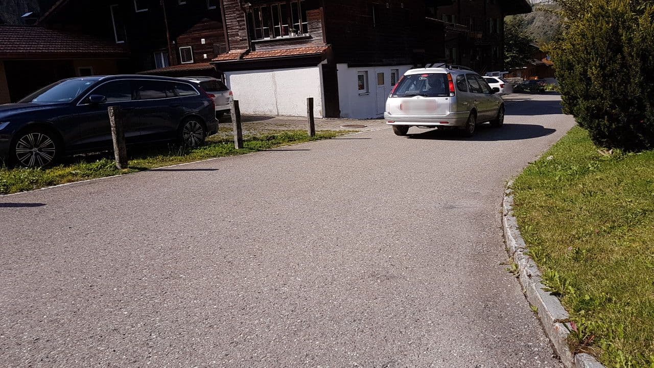 Street view near Haus Ahori, Kandersteg — © trac71 (CC BY-SA · Mapillary)