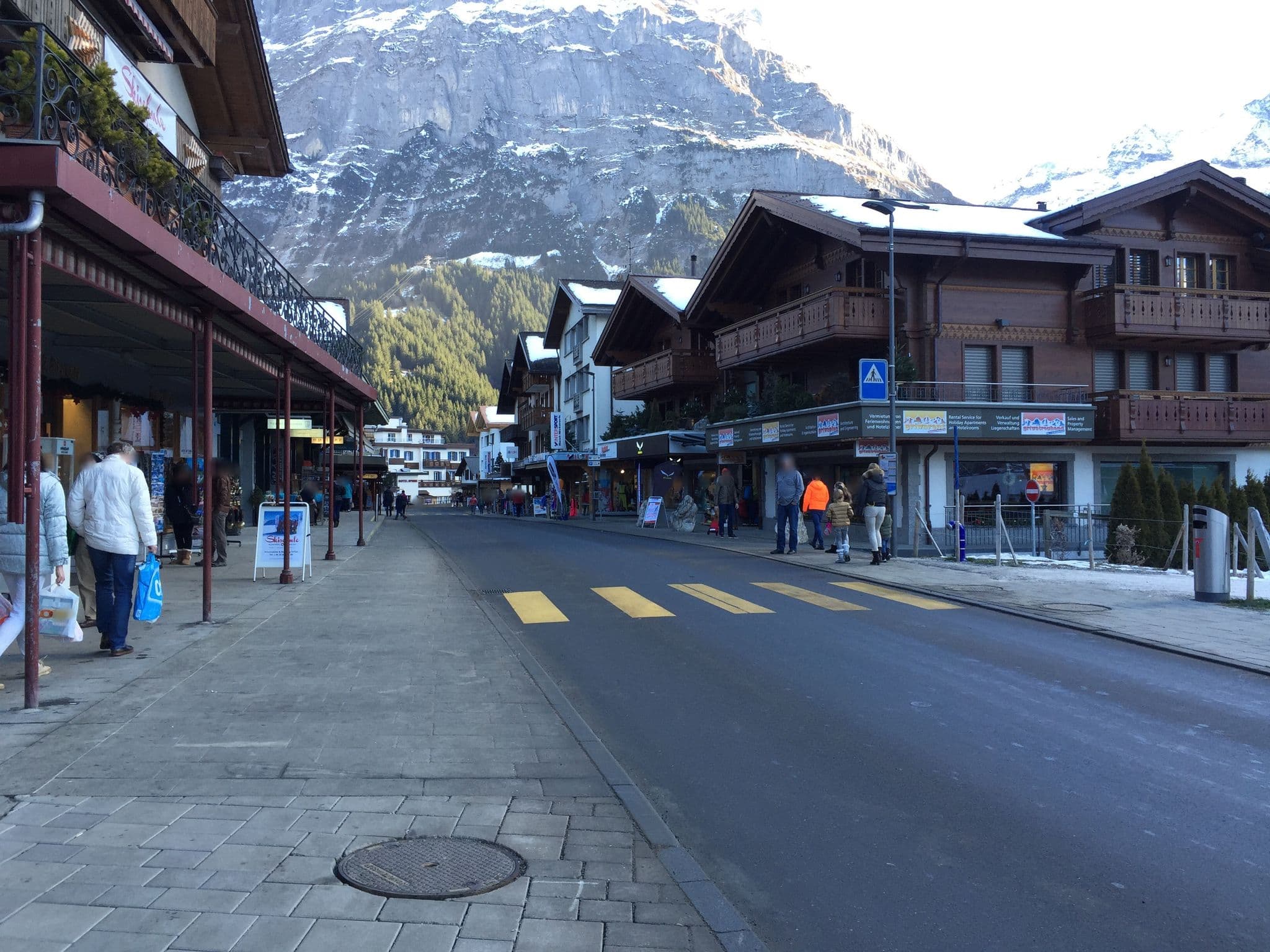 Street view near Griwarent Holiday Homes, Grindelwald — © anananas (CC BY-SA · Mapillary)