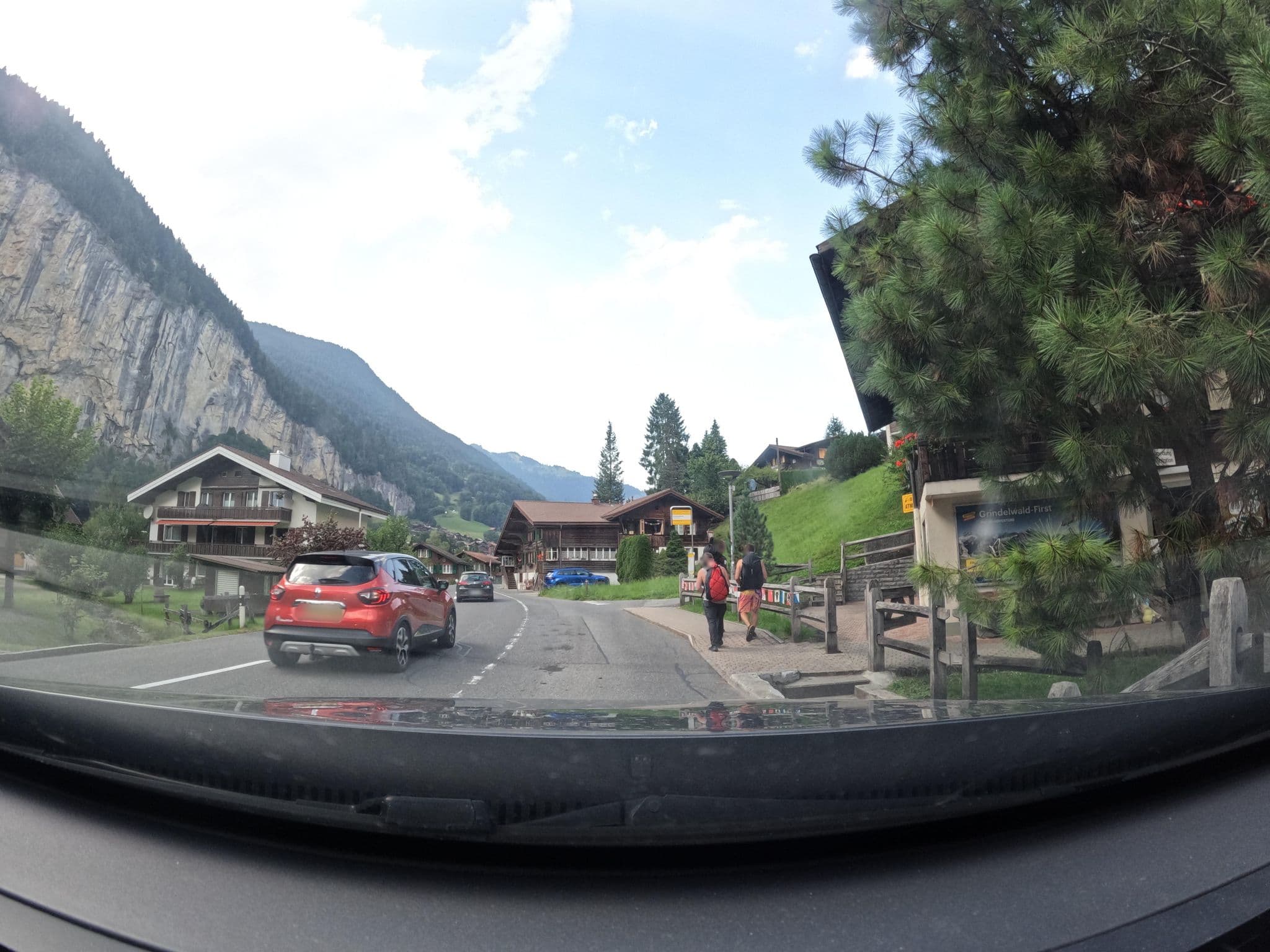 Street view near Schützenbach Backpackers & Camping / Hostel, Lauterbrunnen — © vinisa (CC BY-SA · Mapillary)