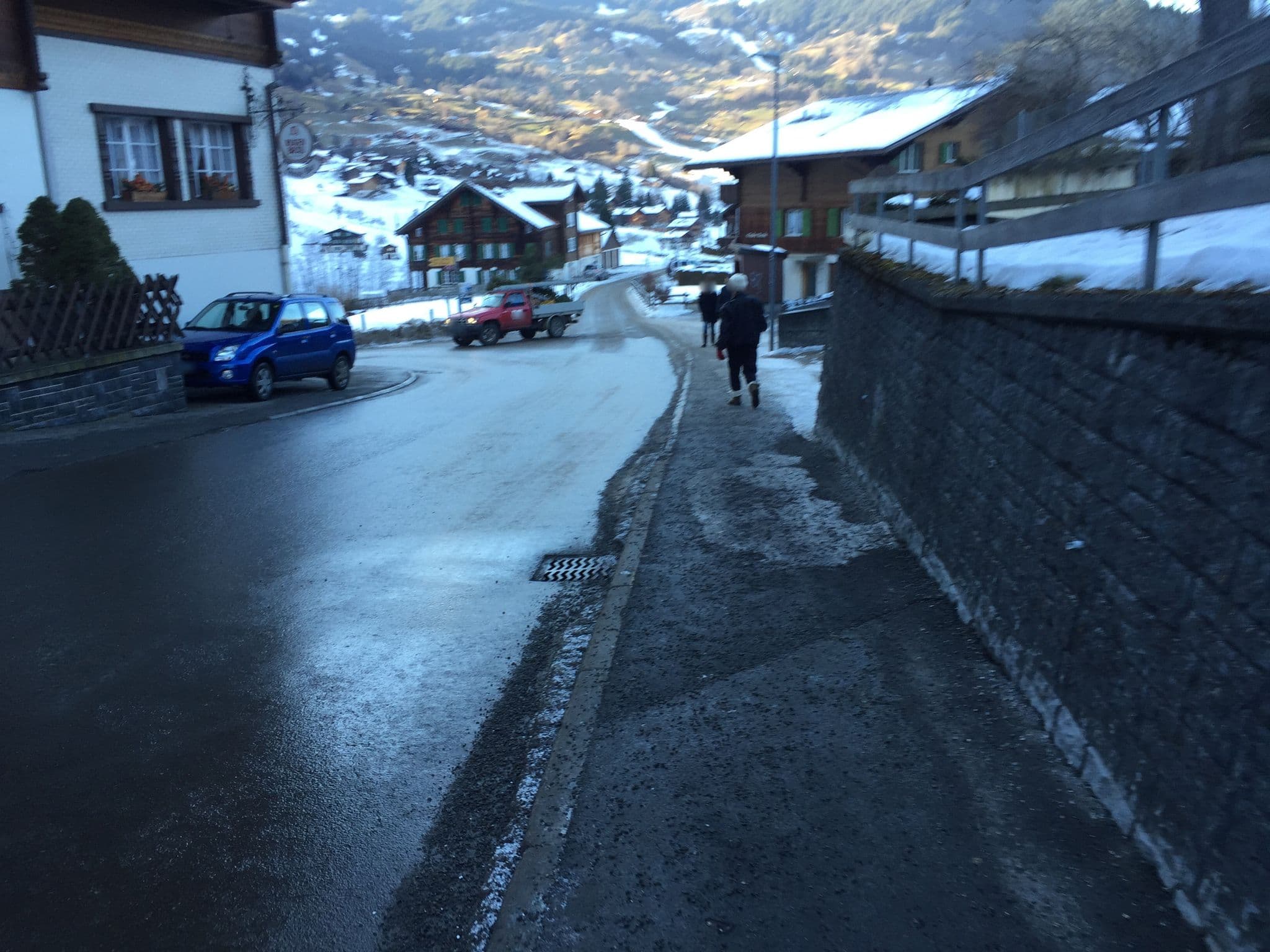 Street view near Spa Of Glacier Hotel, Grindelwald — © anananas (CC BY-SA · Mapillary)