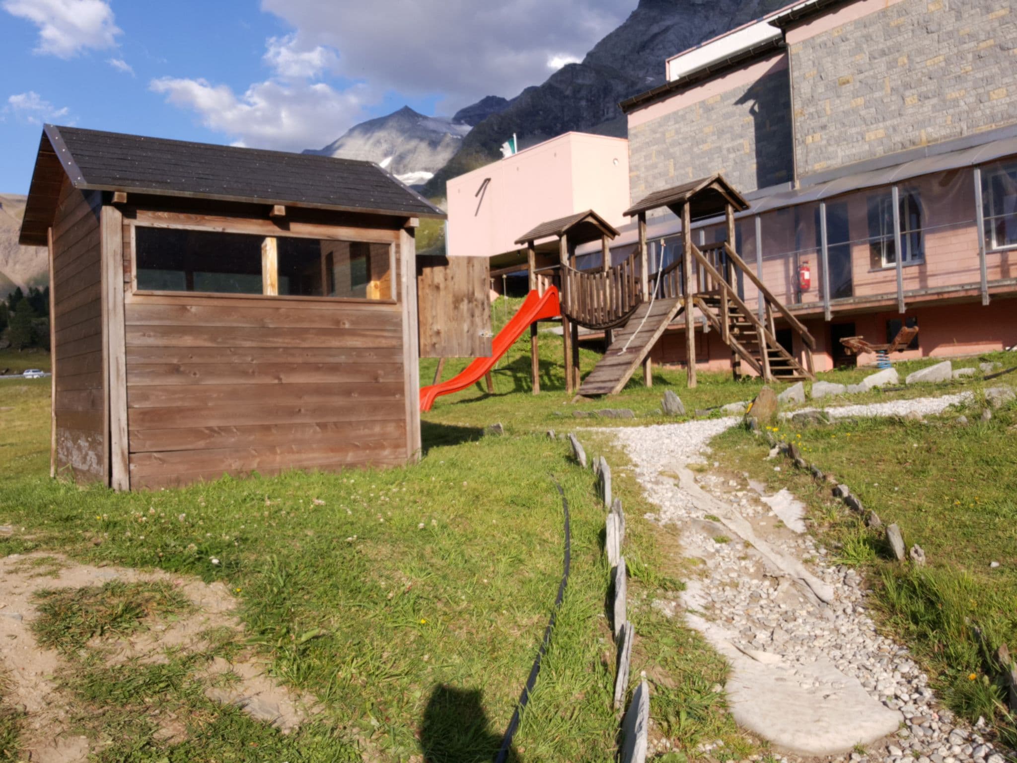 Street view near Hotel Simplonblick, Brig — © klimakas (CC BY-SA · Mapillary)