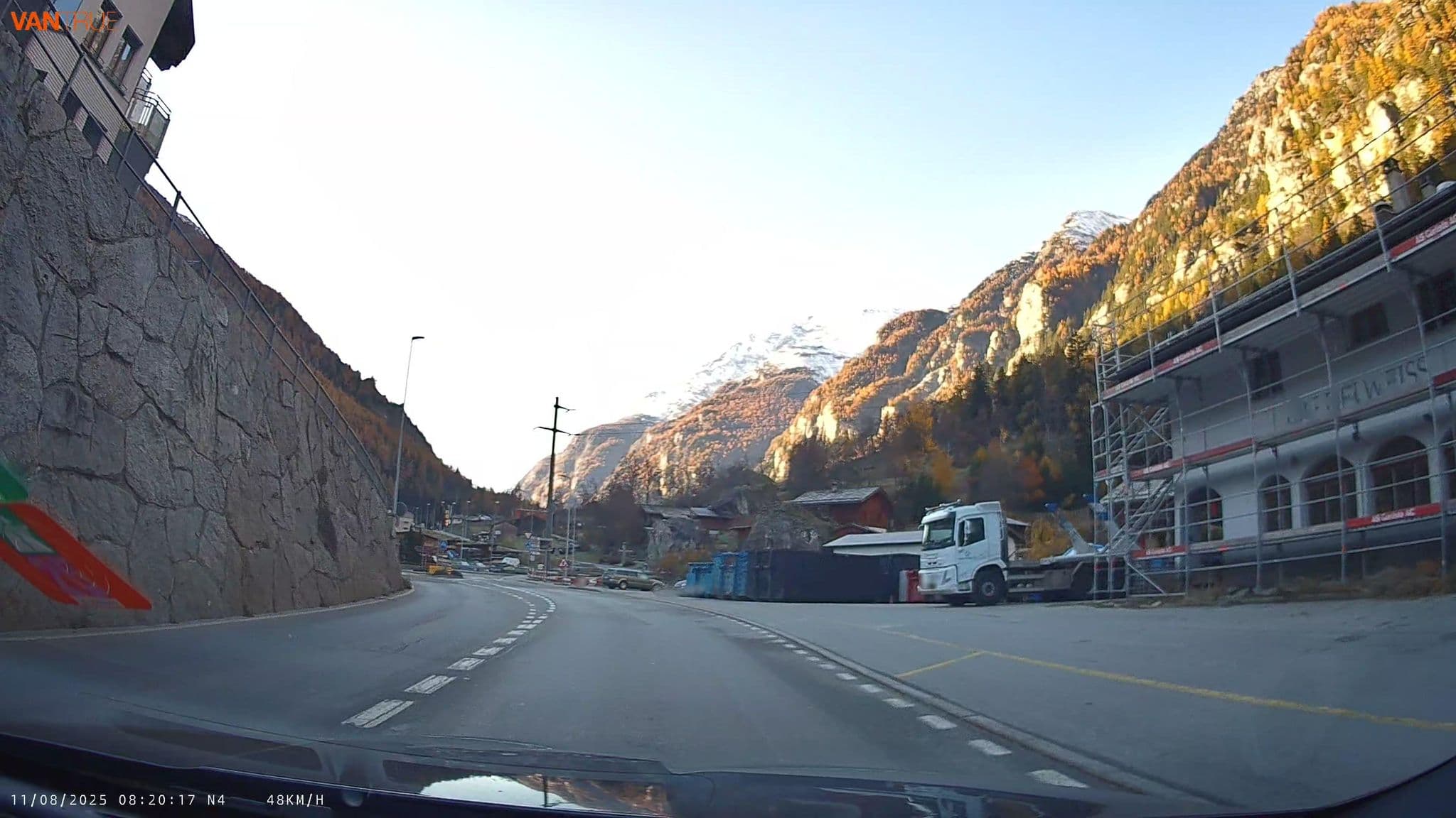 Street view near Hotel-Restaurant Edelweiss, Kalbermatten Lukas, Sankt Niklaus — © fcignat (CC BY-SA · Mapillary)