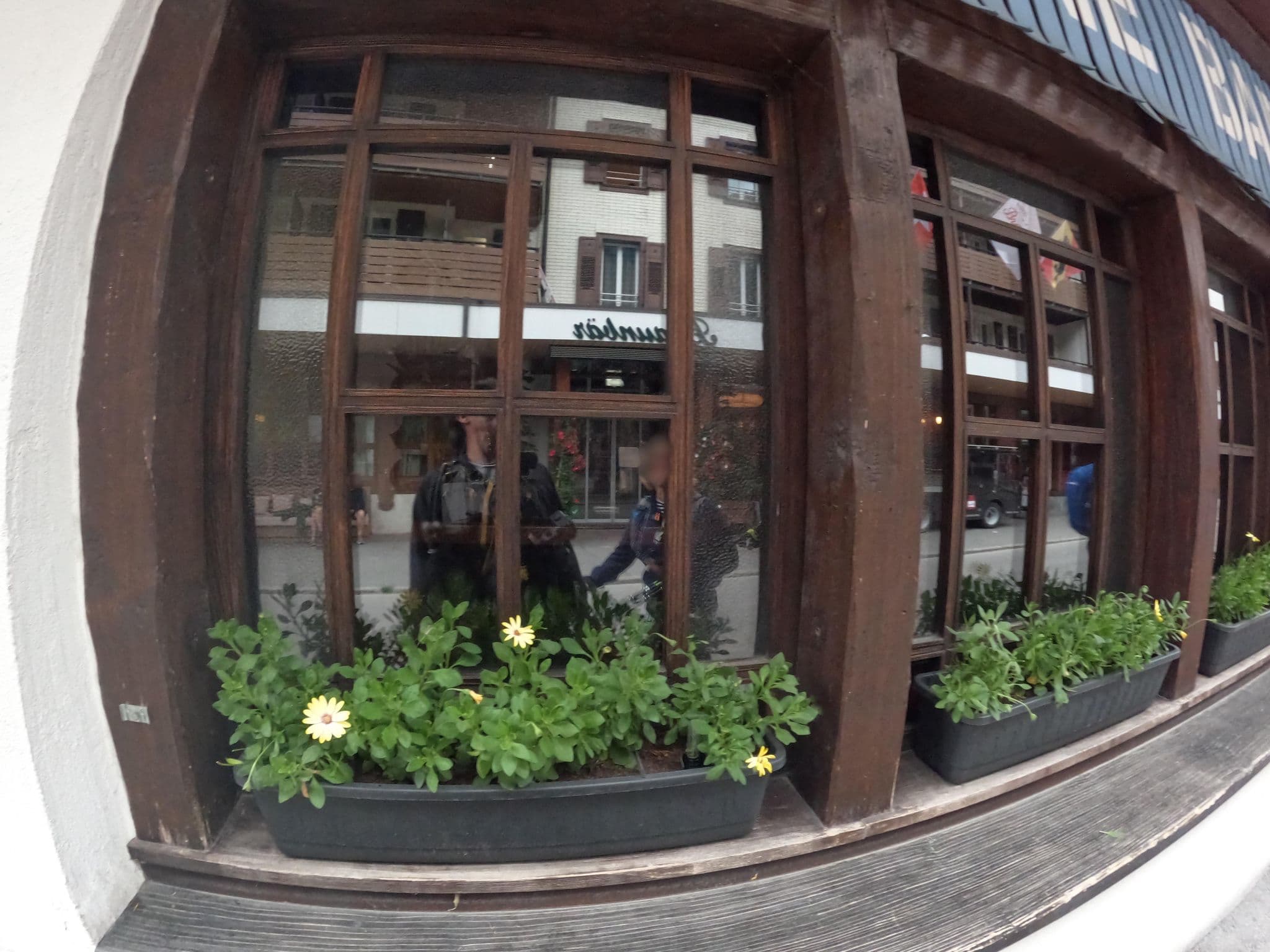 Street view near Ferienstudio "Allein unter einem Dach", Lauterbrunnen — © vinisa (CC BY-SA · Mapillary)