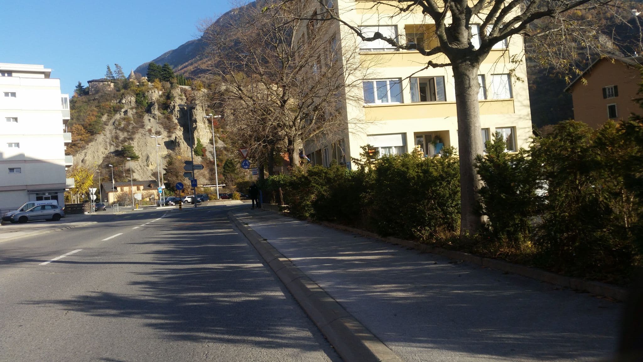 Street view near Hôtel-Restaurant Promenade, Chippis — © keigan (CC BY-SA · Mapillary)