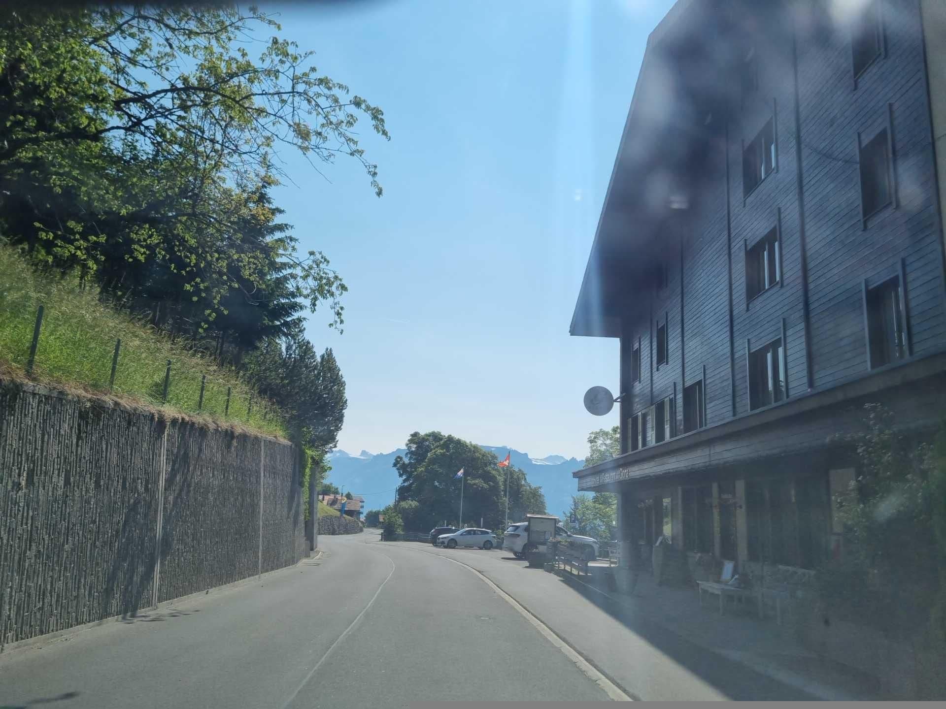 Street view near Dorint Blüemlisalp Beatenberg/Interlaken, Beatenberg — © Yha1 (CC BY-SA · Mapillary)