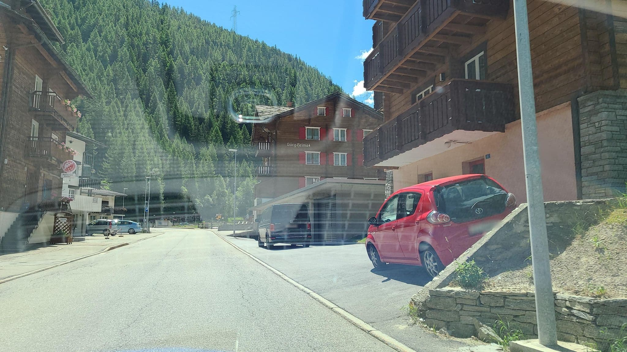 Street view near Ferienhaus Fortuna, Saas-Grund — © chrisbeddow (CC BY-SA · Mapillary)