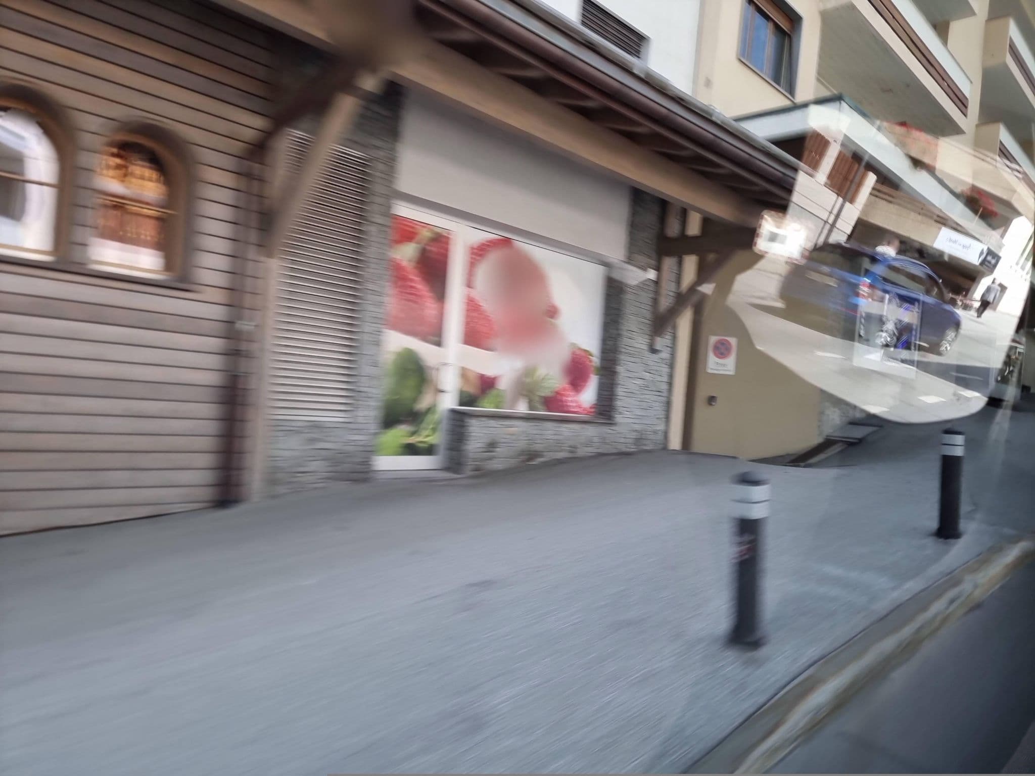 Street view near Hôtel St-Georges, Crans-Montana — © mapfool (CC BY-SA · Mapillary)