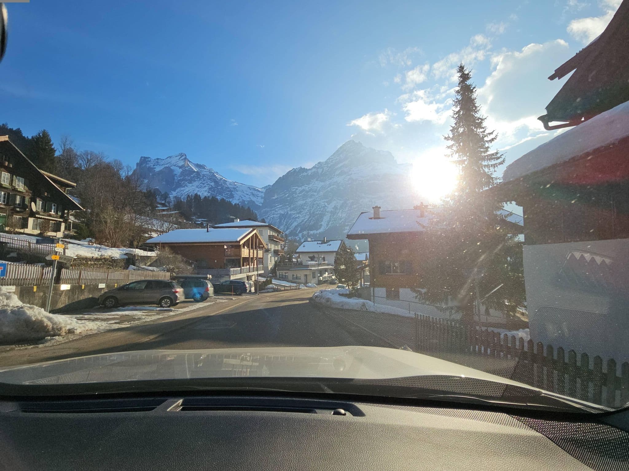 Street view near Chalet Lanni Hotel, Grindelwald — © Yha1 (CC BY-SA · Mapillary)
