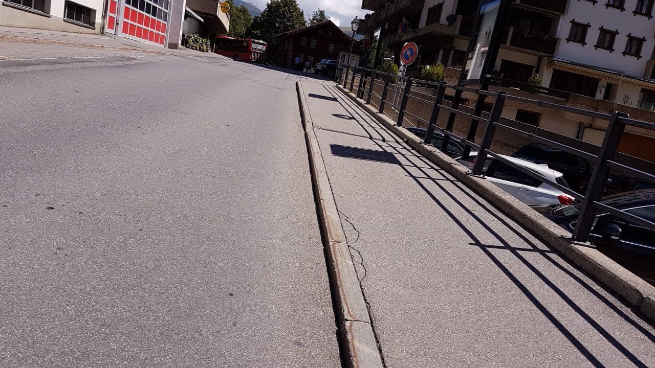 Street view near WPHG Adelboden Operating GmbH, Adelboden — © trac71 (CC BY-SA · Mapillary)