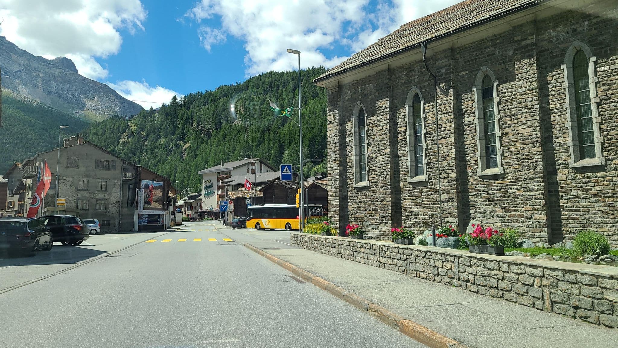 Street view near Haus City, Saas-Grund — © chrisbeddow (CC BY-SA · Mapillary)