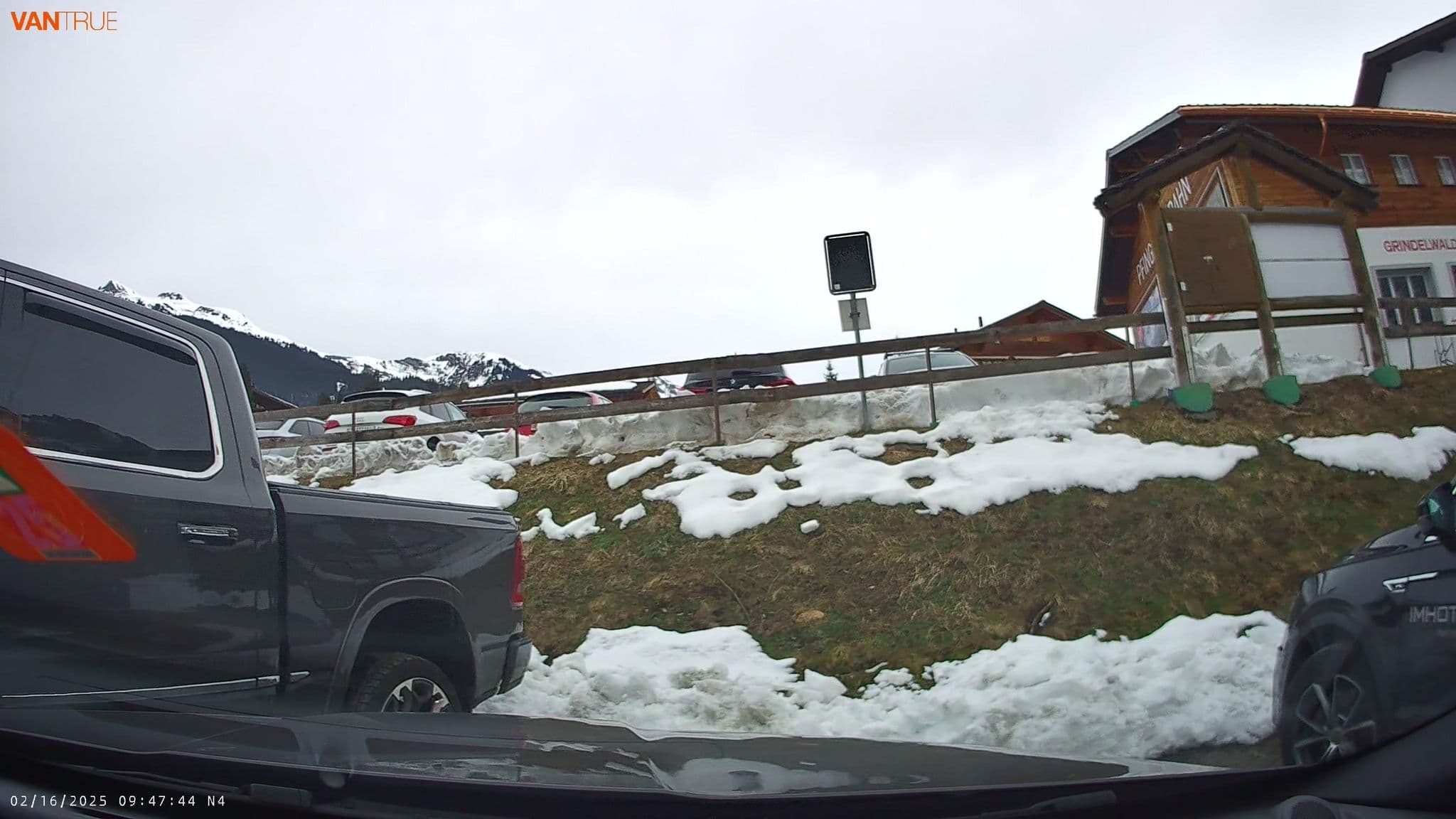 Street view near Hotel Belvedere Grindelwald AG, Grindelwald — © fcignat (CC BY-SA · Mapillary)