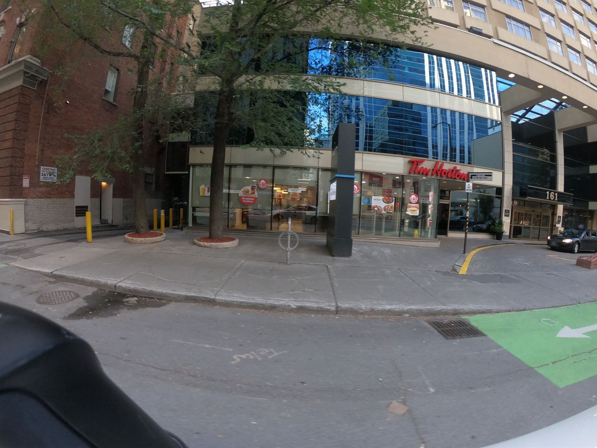 Street view near Sonder Rideau Apartments Downtown, Centretown — © zzptichka (CC BY-SA · Mapillary)
