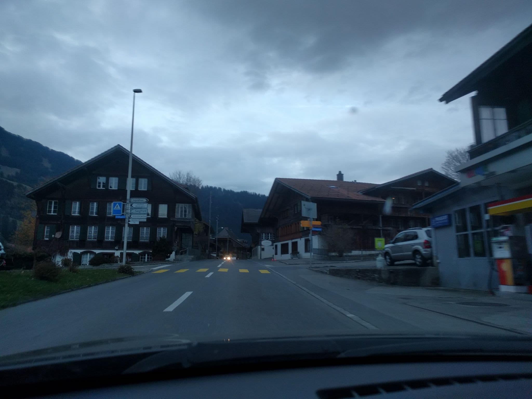 Street view near Roland Brügger - Hotel-restaurant Stöckli, Sankt Stephan — © mapmaniak (CC BY-SA · Mapillary)