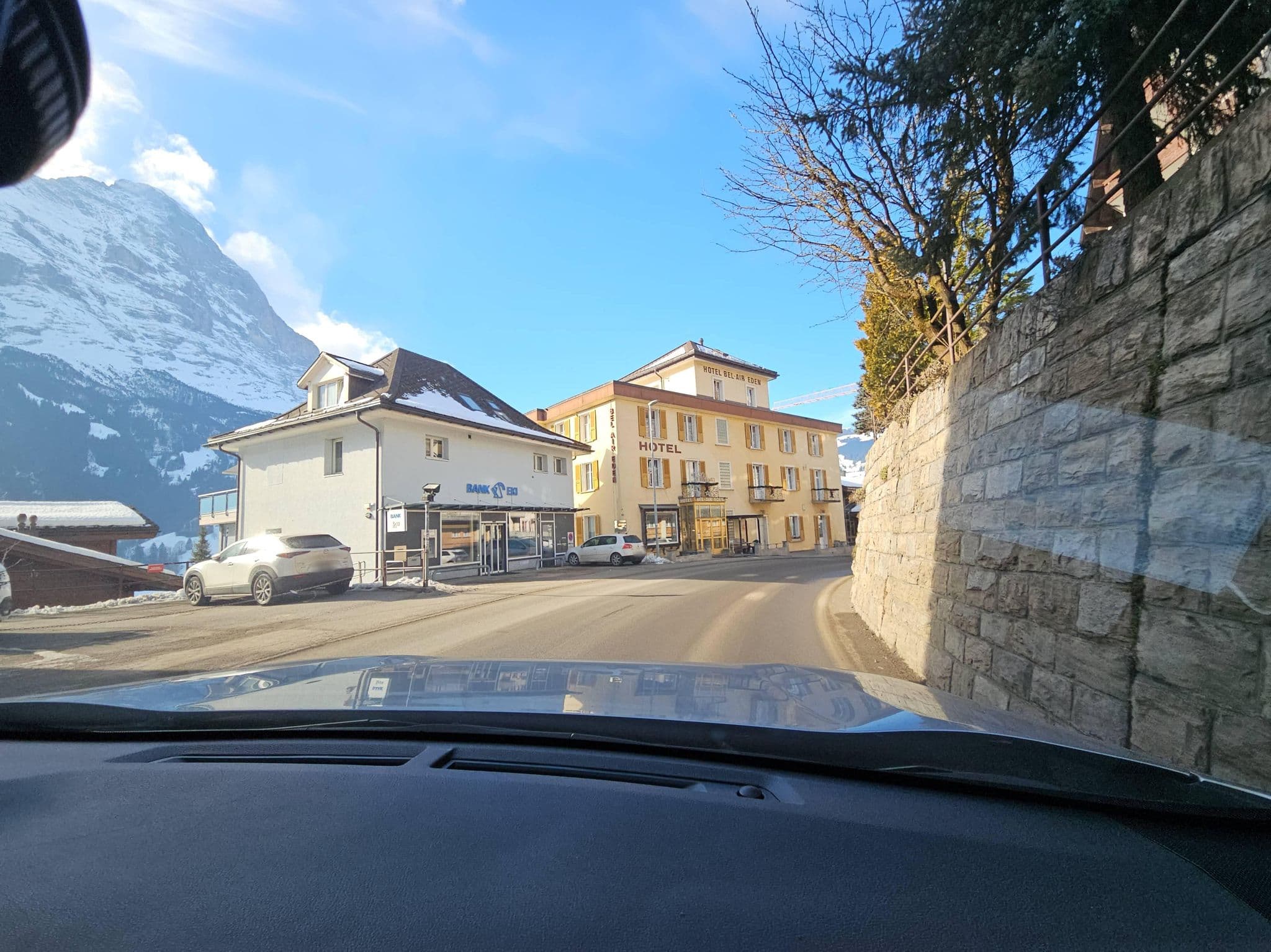 Street view near Grand Regina Hotel, Grindelwald — © Yha1 (CC BY-SA · Mapillary)