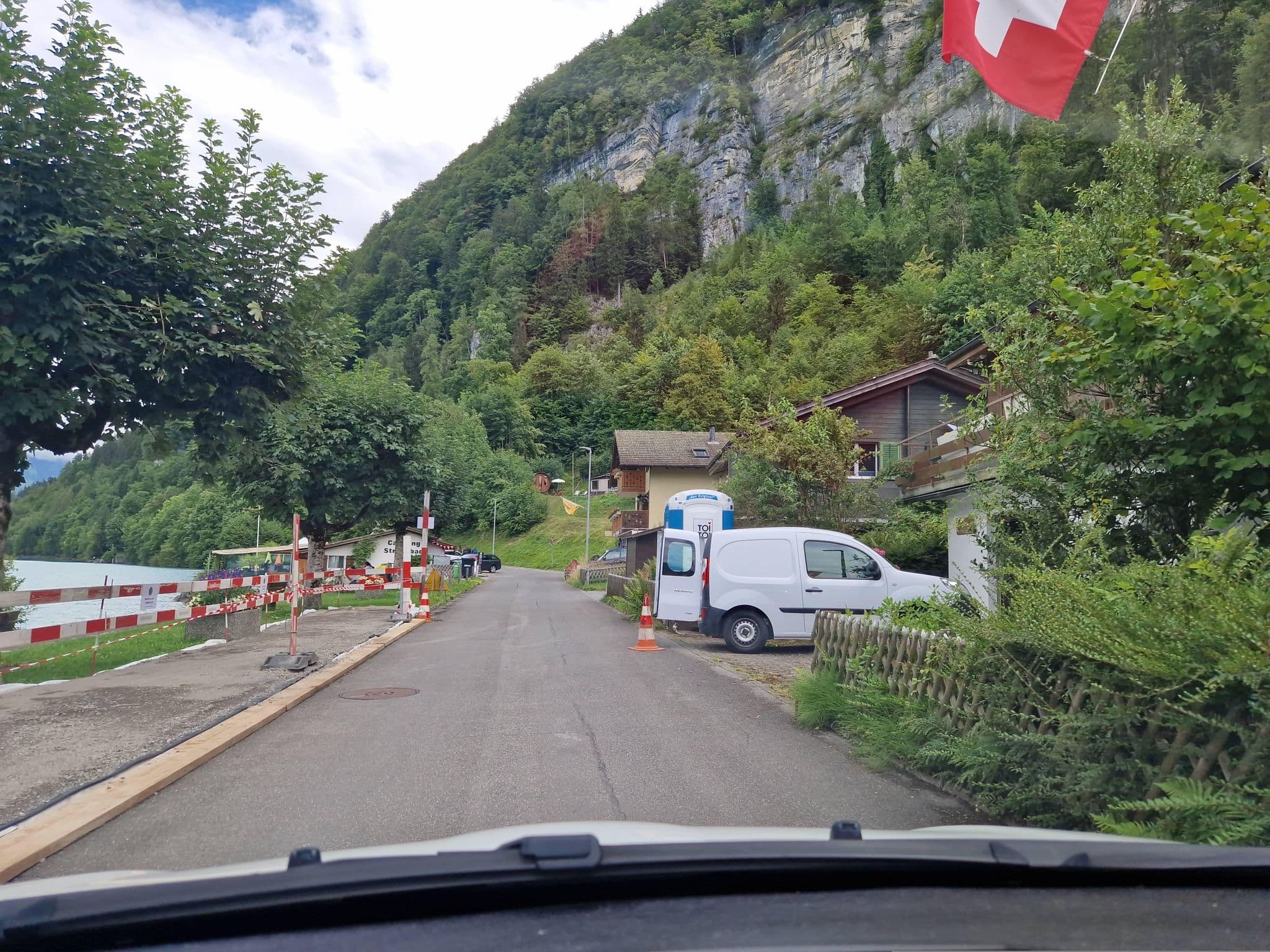 Street view near Haus Schorren, Ringgenberg — © chrisbeddow (CC BY-SA · Mapillary)