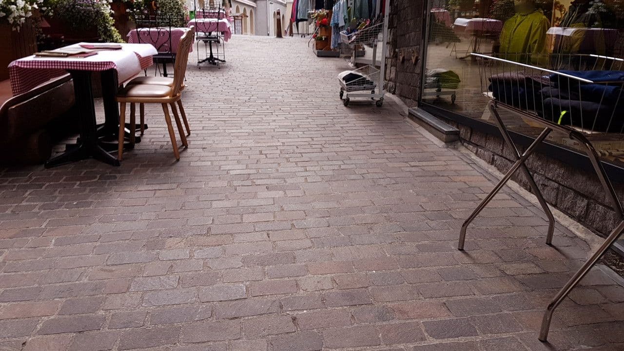 Street view near Heliopark Hotels & Alpentherme Leukerbad, Leukerbad — © trac71 (CC BY-SA · Mapillary)