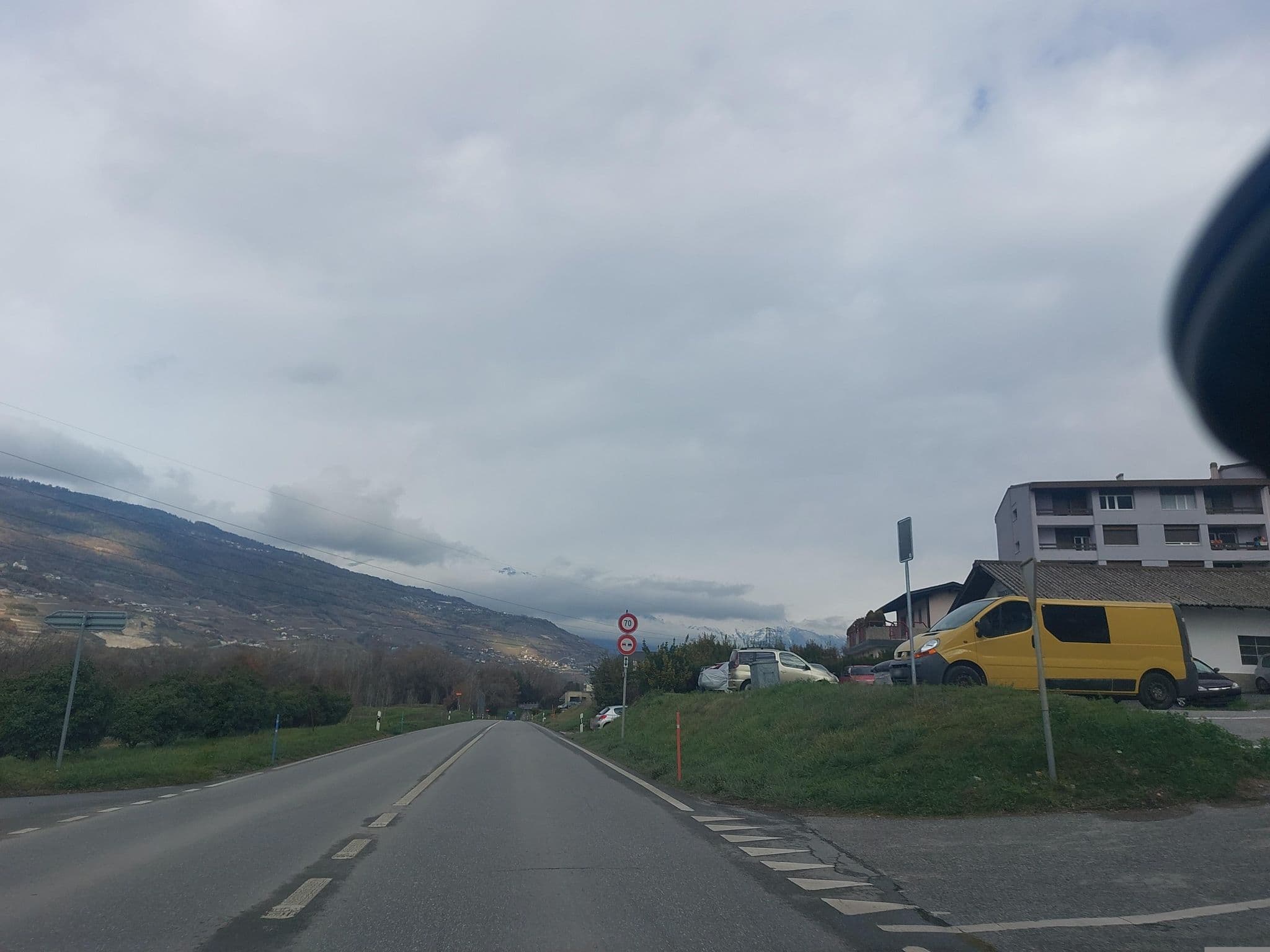 Street view near Frehner Rosette (-Bruttin), Grône — © Balbenar (CC BY-SA · Mapillary)