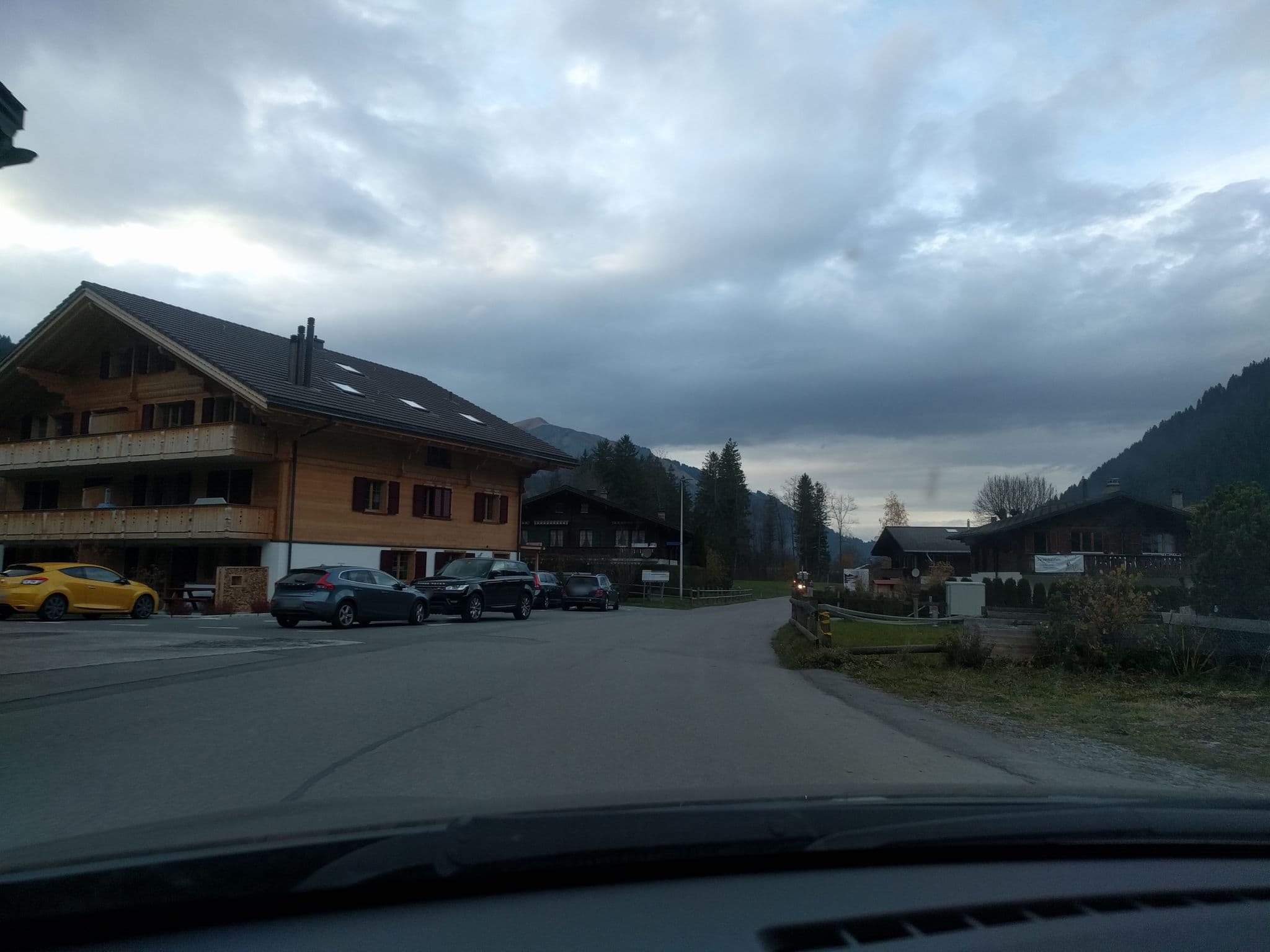 Street view near Edelweiss, Lenk — © mapmaniak (CC BY-SA · Mapillary)