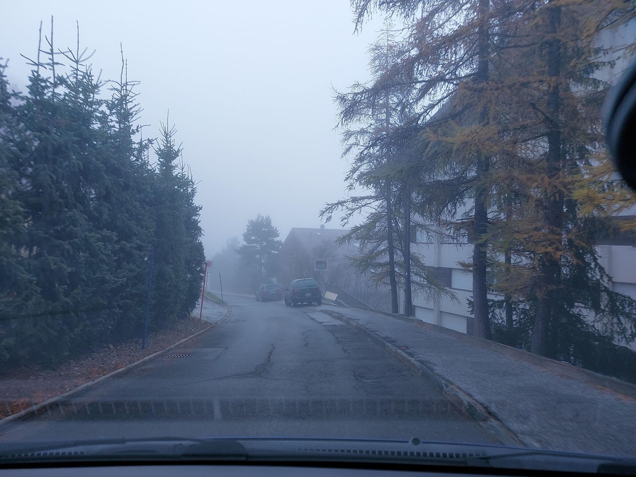 Street view near Apartment Orzieres, Montana — © Balbenar (CC BY-SA · Mapillary)