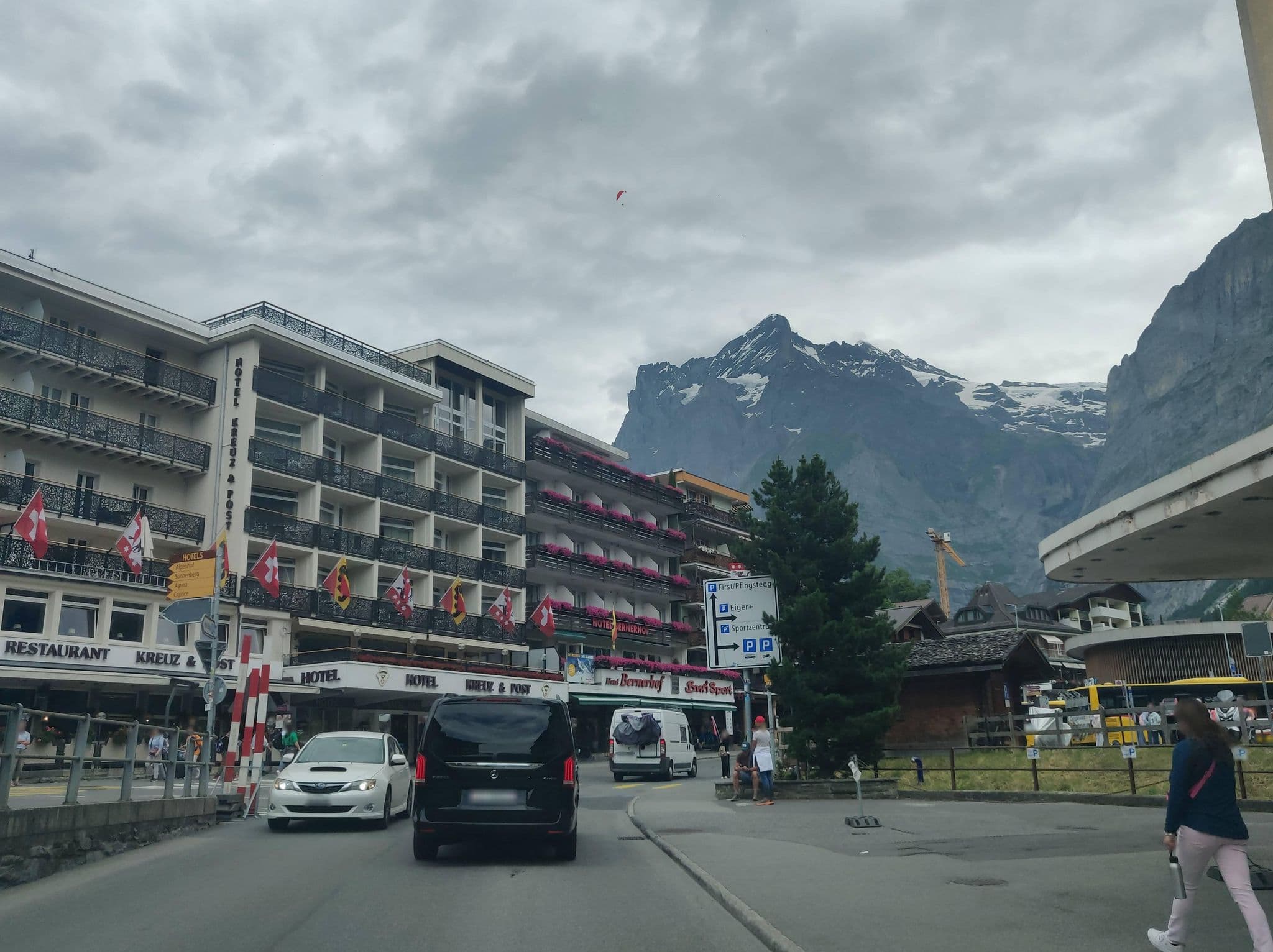 Street view near Romantik Hotel Schweizerhof, Grindelwald — © Yha1 (CC BY-SA · Mapillary)