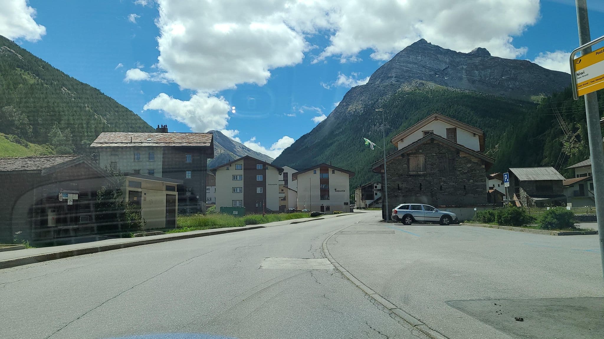 Street view near Apartment Nachtigall Saas-Grund, Saas-Grund — © chrisbeddow (CC BY-SA · Mapillary)