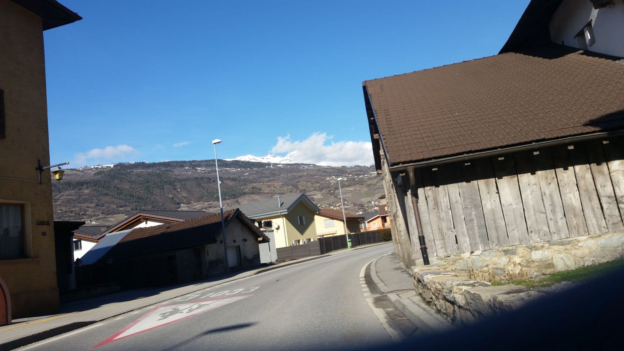 Street view near Bed and Breakfast Le Central, Grône — © keigan (CC BY-SA · Mapillary)