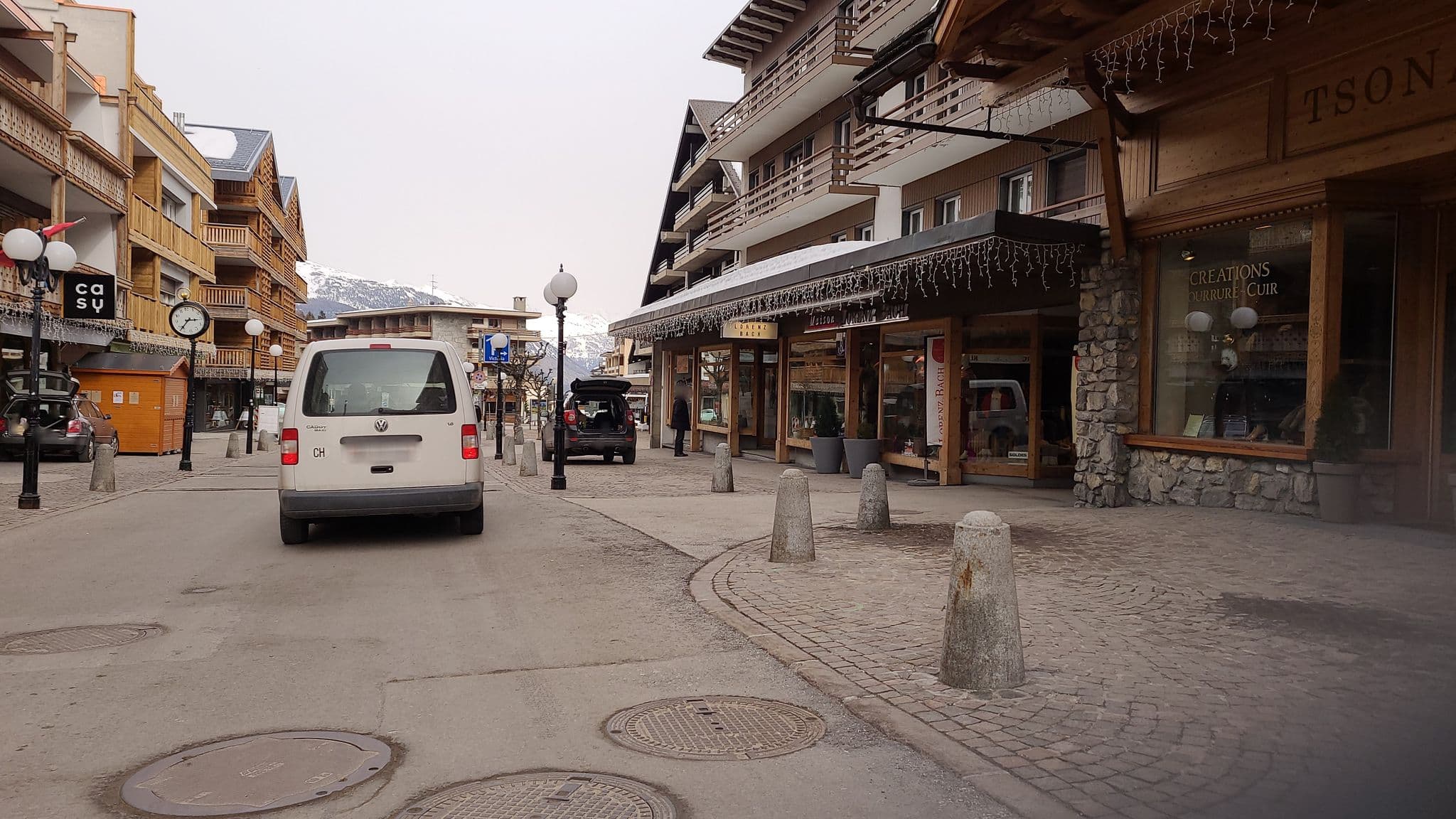 Street view near Residence Alexia, Crans-Montana — © keigan (CC BY-SA · Mapillary)