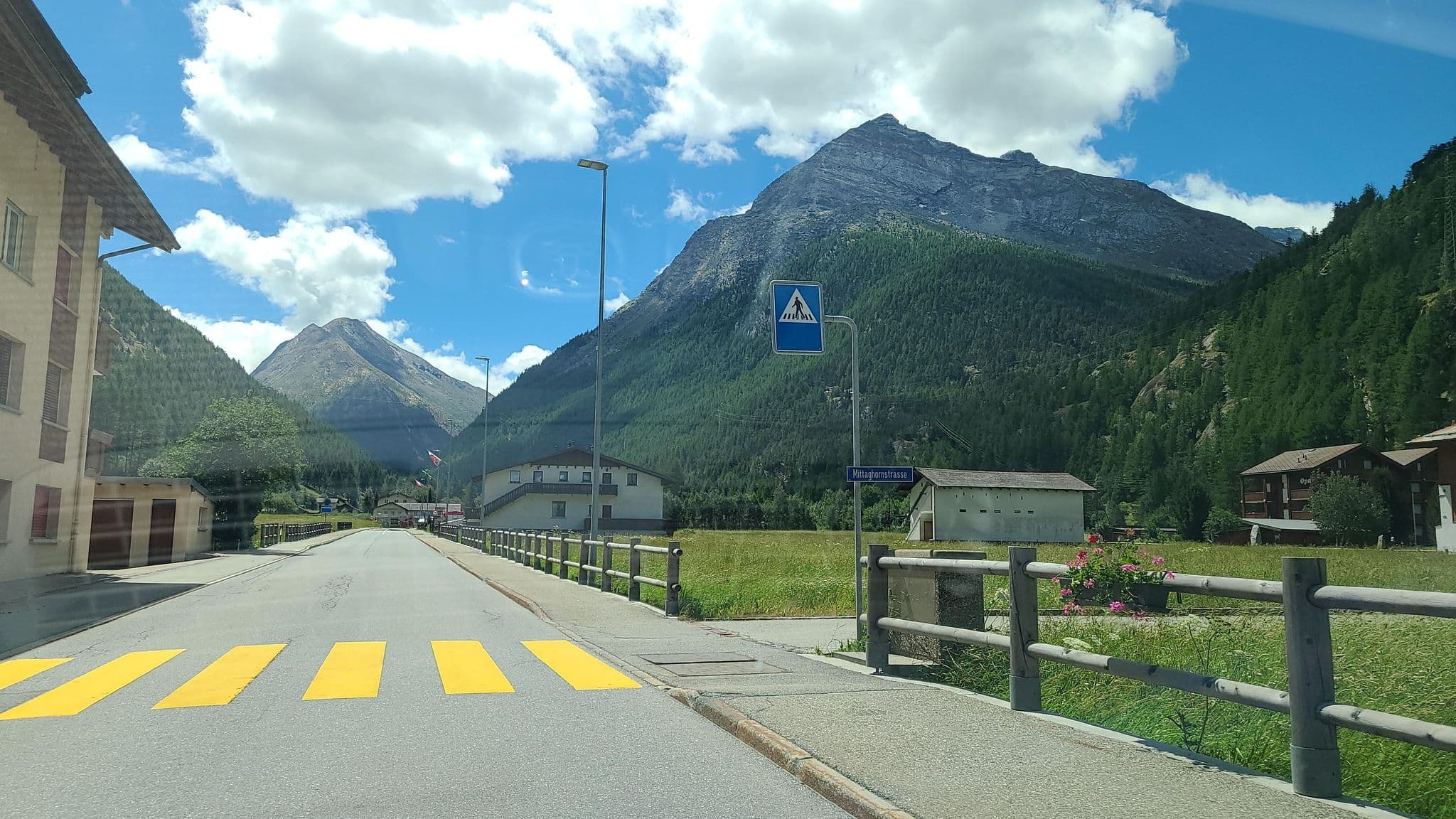 Street view near Ferienhaus Atlas, Saas-Grund — © chrisbeddow (CC BY-SA · Mapillary)