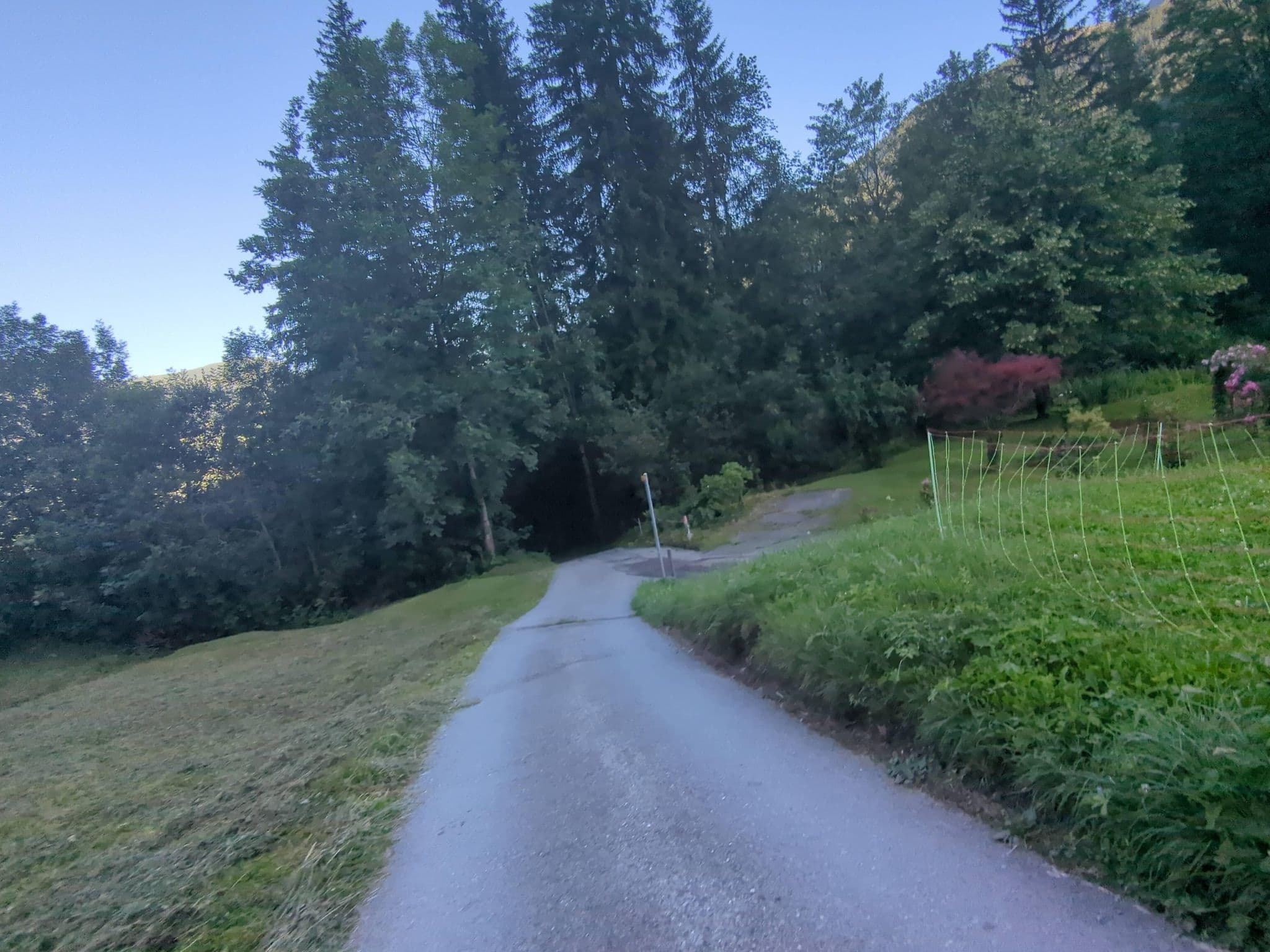 Street view near Chalet Auf Dem Brand, Grindelwald — © ccbb7766 (CC BY-SA · Mapillary)