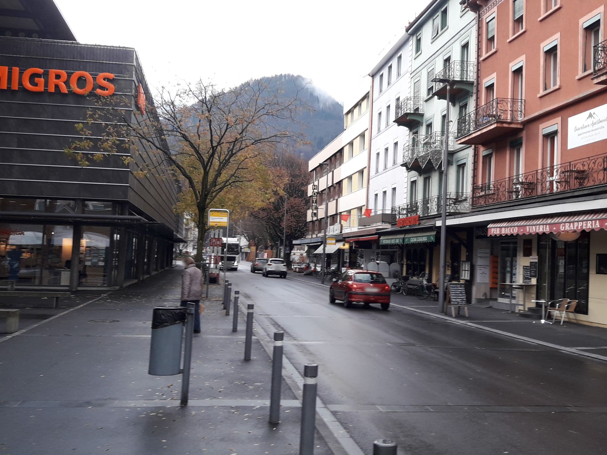 Street view near Hotel Gotthard, Unterseen — © bodo3 (CC BY-SA · Mapillary)