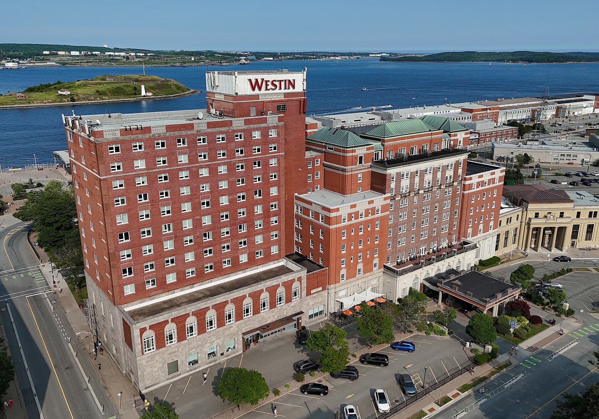 Westin Nova Scotian (via Wikimedia Commons, CC BY 4.0)