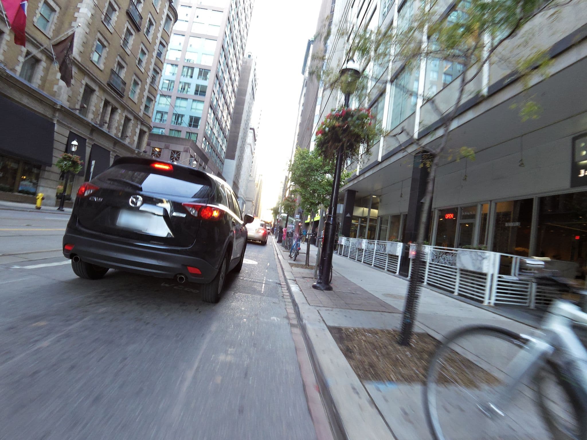 Street view near The Omni King Edward Hotel, Moss Park — © kevo (CC BY-SA · Mapillary)
