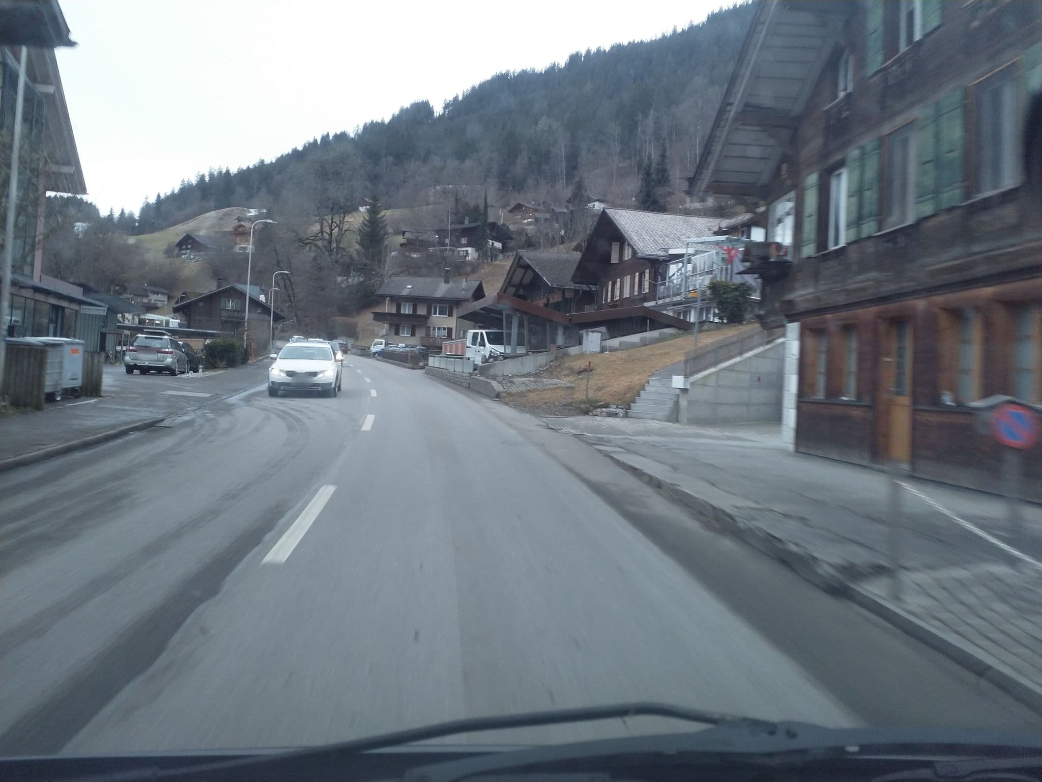 Street view near Heavenly, Zweisimmen — © runcio (CC BY-SA · Mapillary)