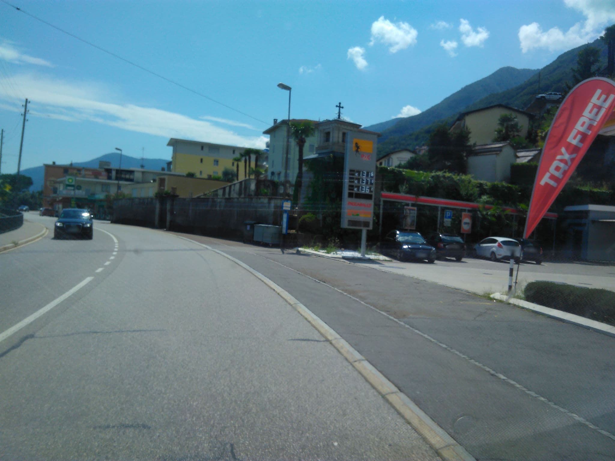 Street view near Albergo Casa Gabbiolo, Brissago — © mknight (CC BY-SA · Mapillary)