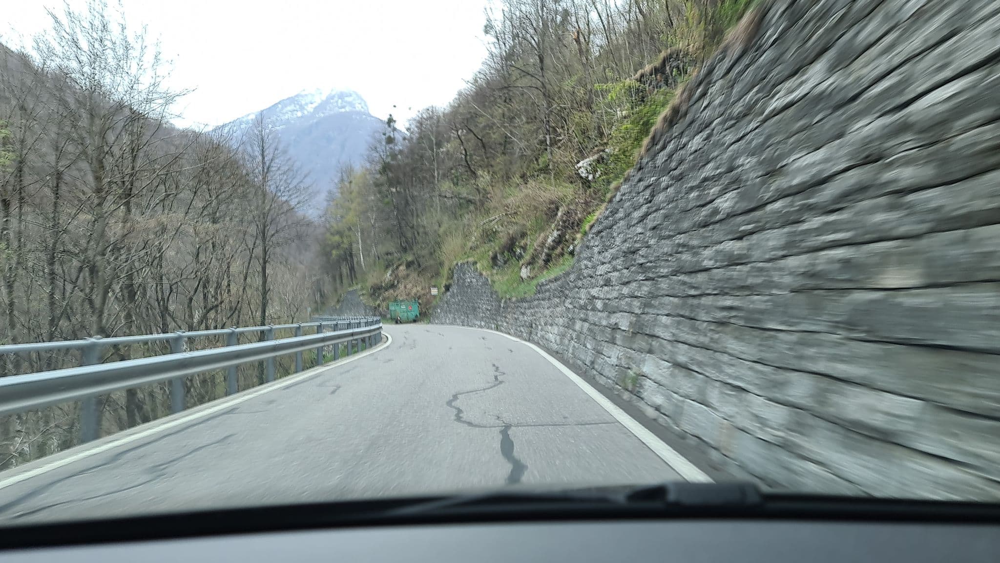 Street view near Rustico Menzonio, Cevio — © alexanderar (CC BY-SA · Mapillary)