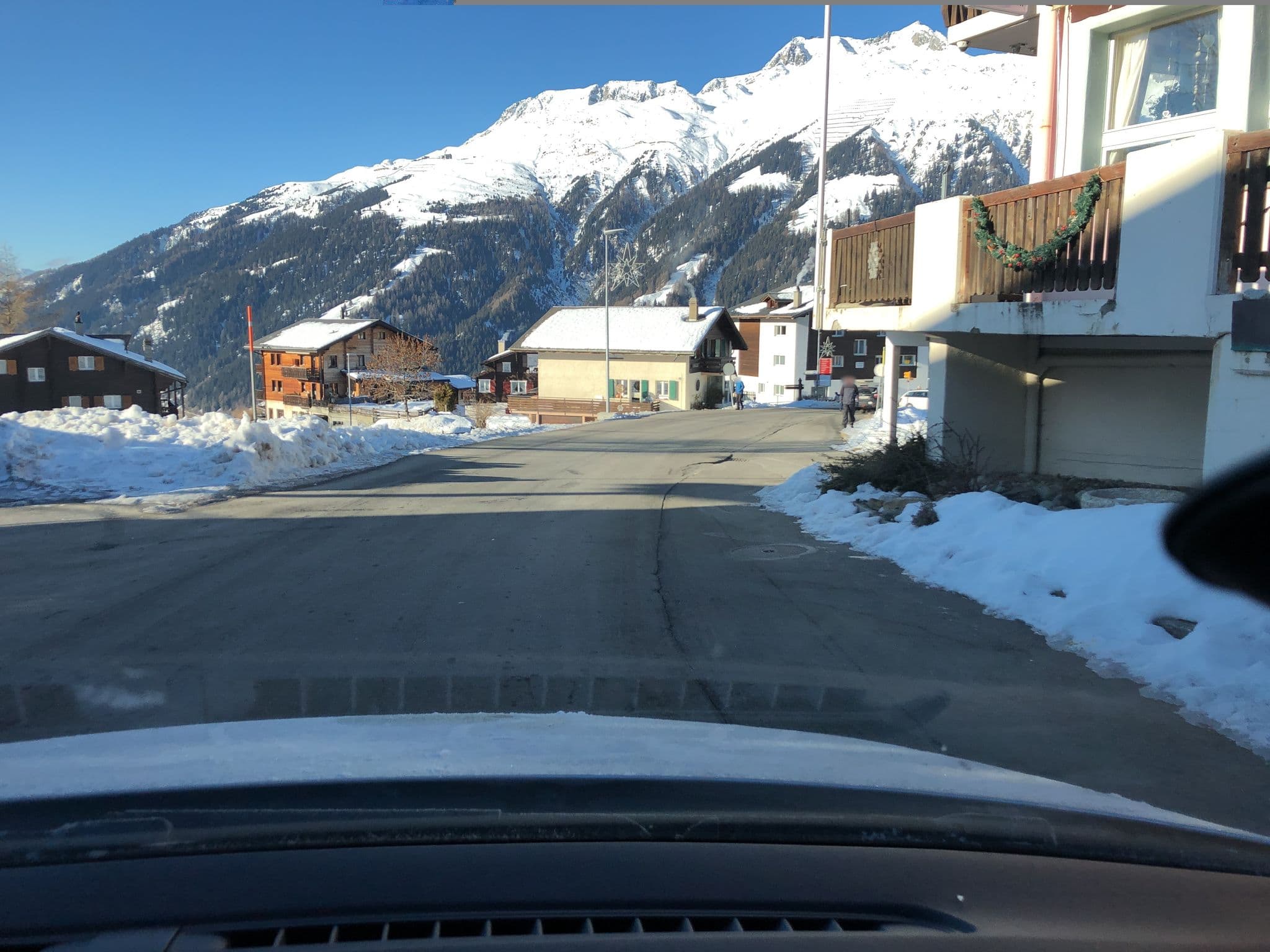 Street view near Apartment Wannenhorn, Fiesch — © stefan005 (CC BY-SA · Mapillary)
