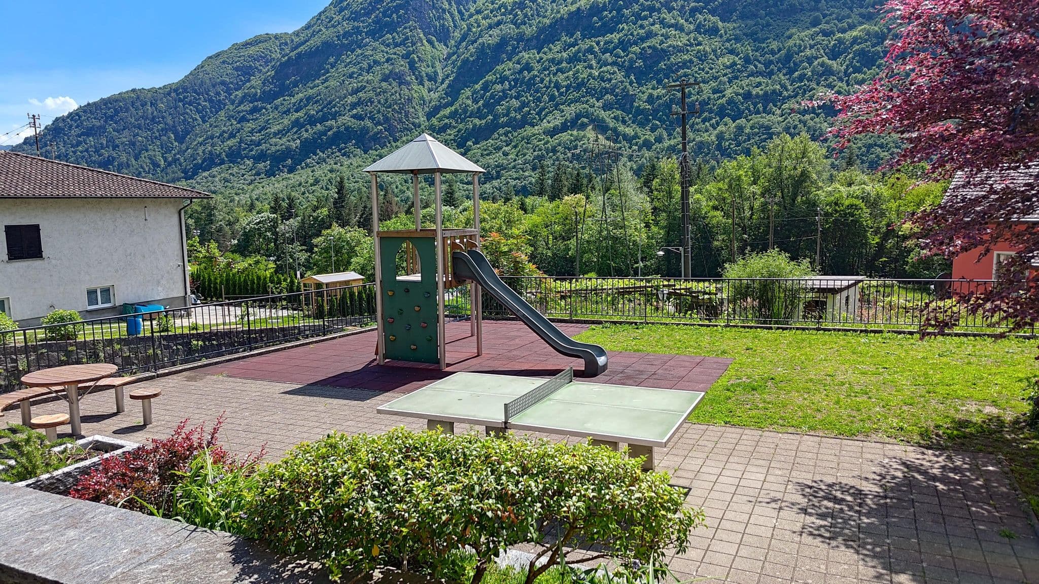 Street view near Osteria Morganti, Cevio — © dipispi (CC BY-SA · Mapillary)