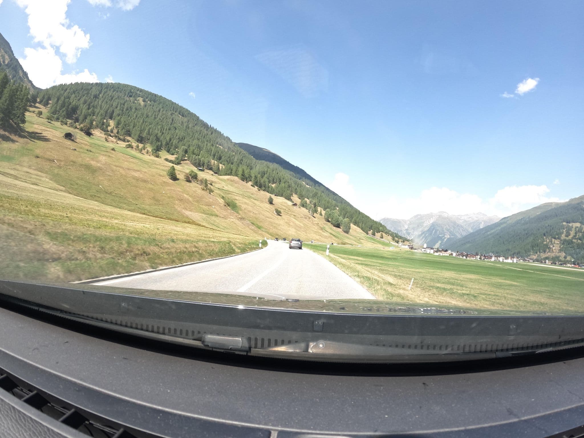 Street view near Hotel Nufenen, Fiesch — © vinisa (CC BY-SA · Mapillary)