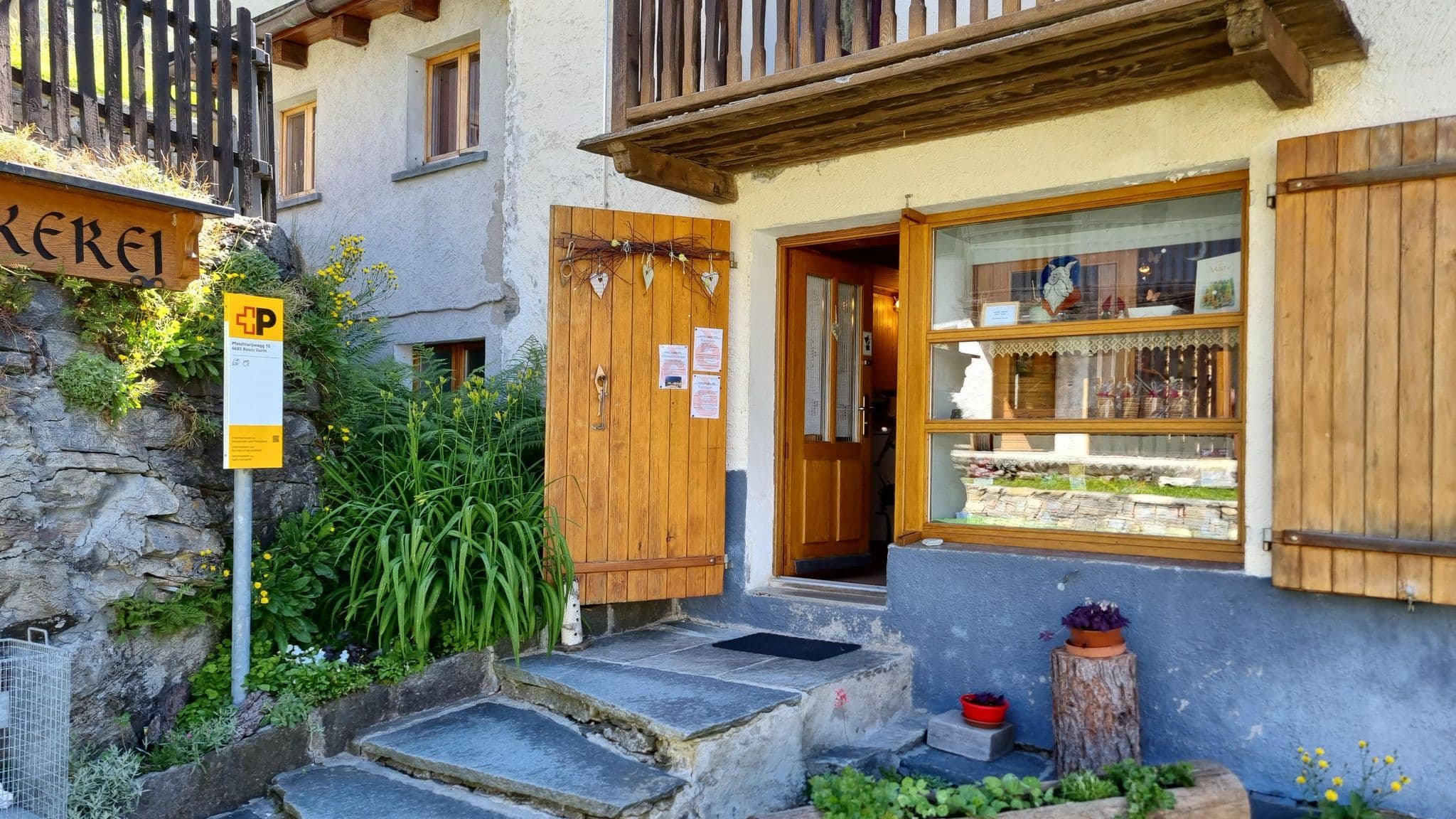 Street view near Walser App.31 Pozzi, Cevio — © jochenb (CC BY-SA · Mapillary)