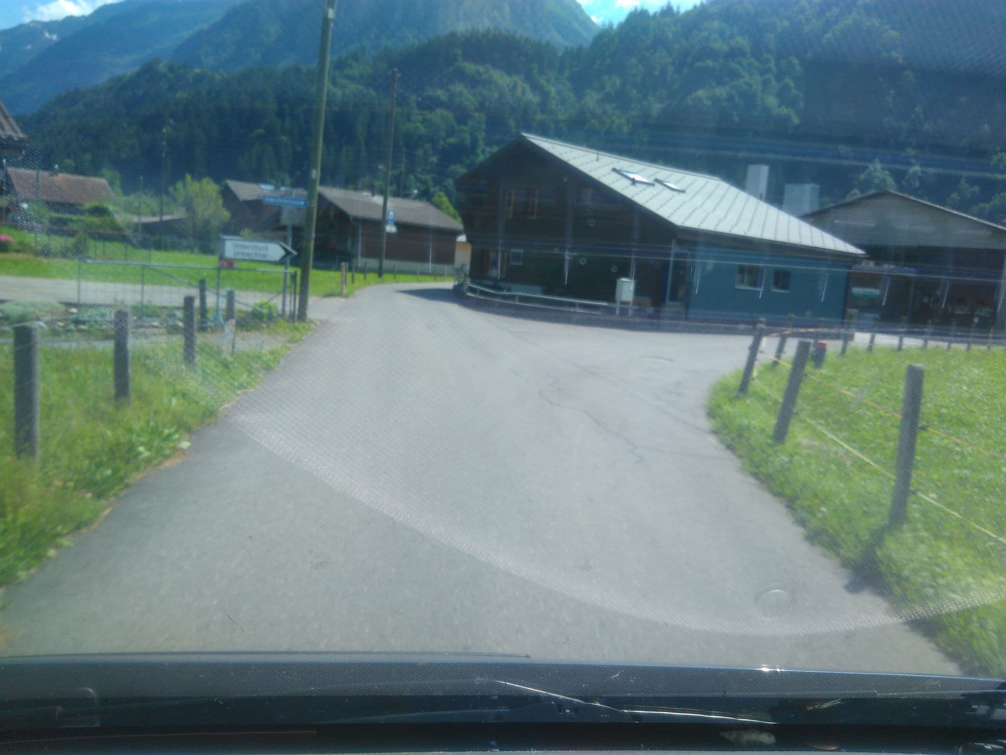 Street view near Trifthütte, Meiringen — © mknight (CC BY-SA · Mapillary)
