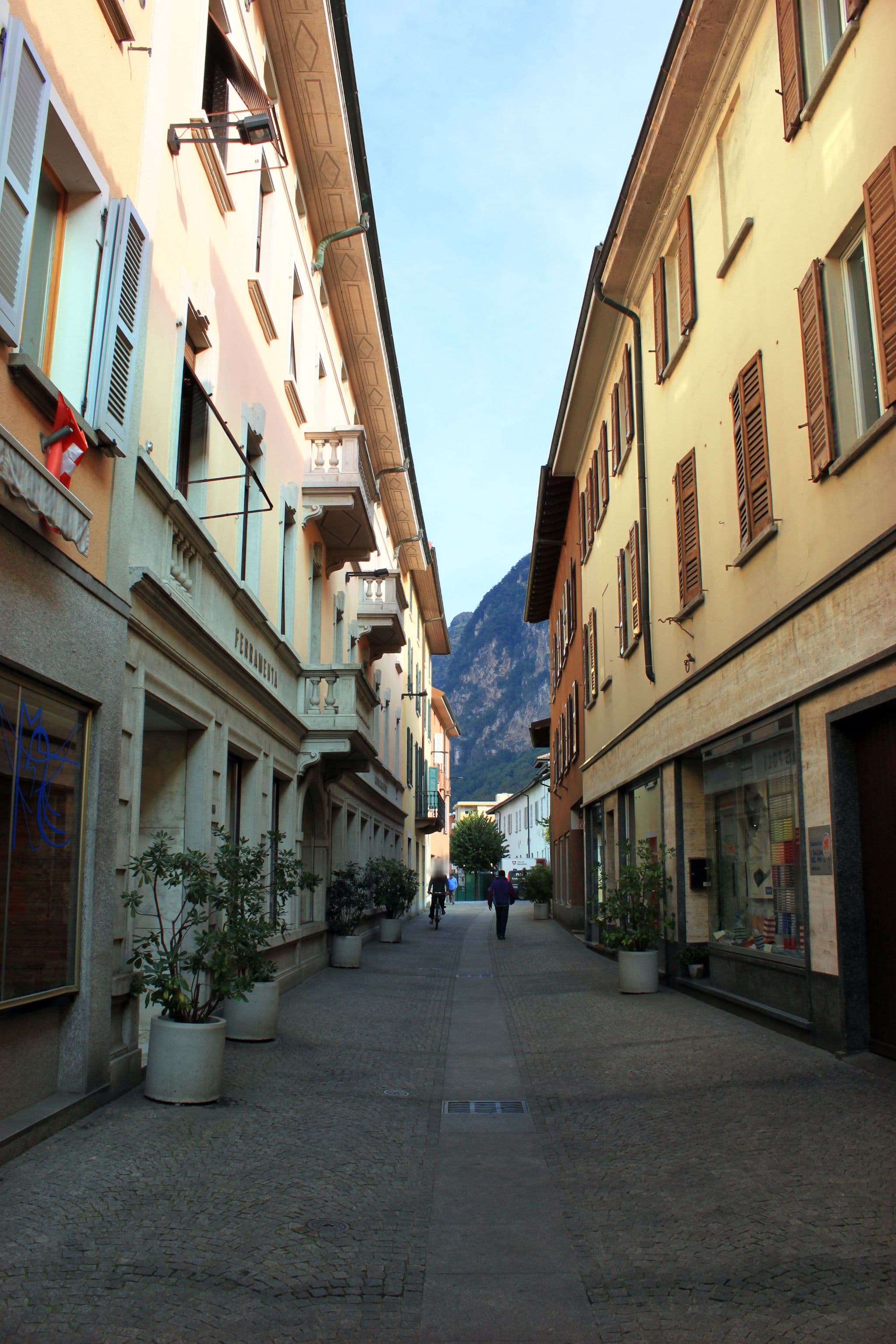 Street view near Grütli Ristorante Pizzeria, Mendrisio — © uwelino (CC BY-SA · Mapillary)