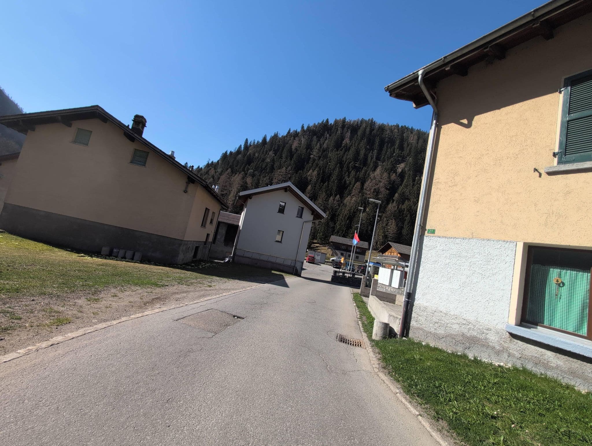 Street view near Fratelli Carrara, Acquarossa — © Gisbex-Griffid (CC BY-SA · Mapillary)