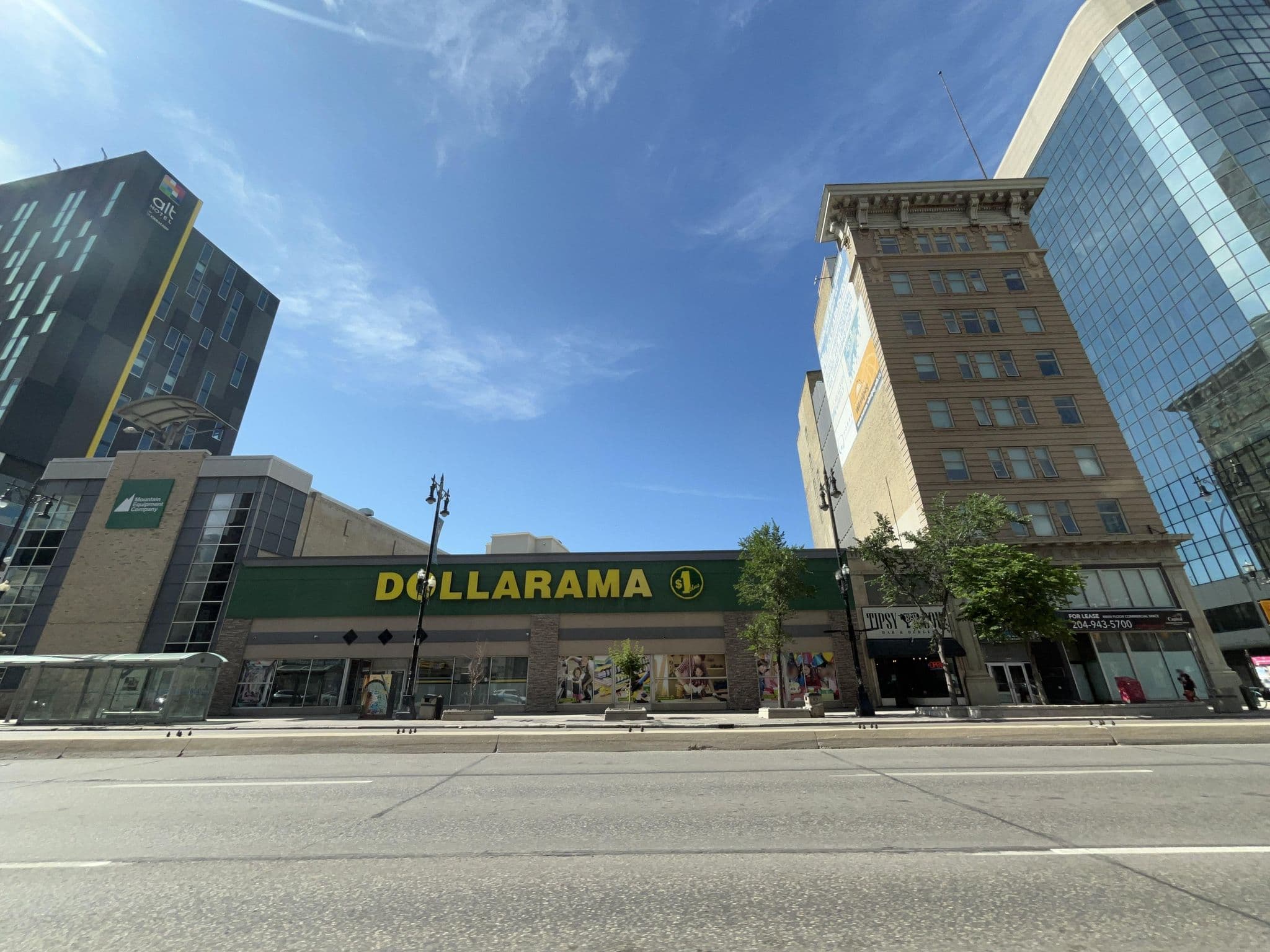 Street view near Radisson Hotel Winnipeg Downtown, Winnipeg — © zpk (CC BY-SA · Mapillary)