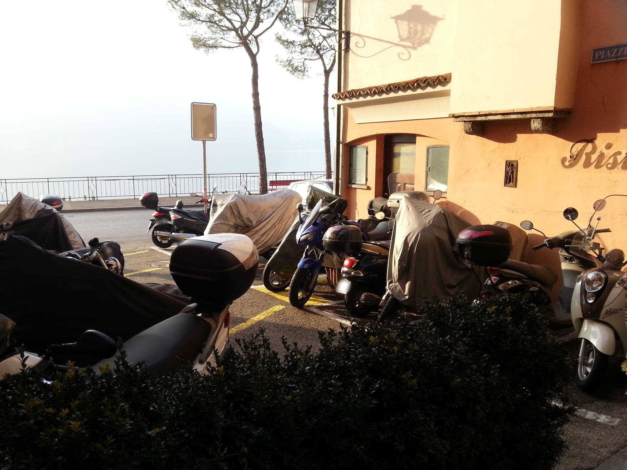 Street view near Hotel Carina Carlton, Melide — © kaitu (CC BY-SA · Mapillary)