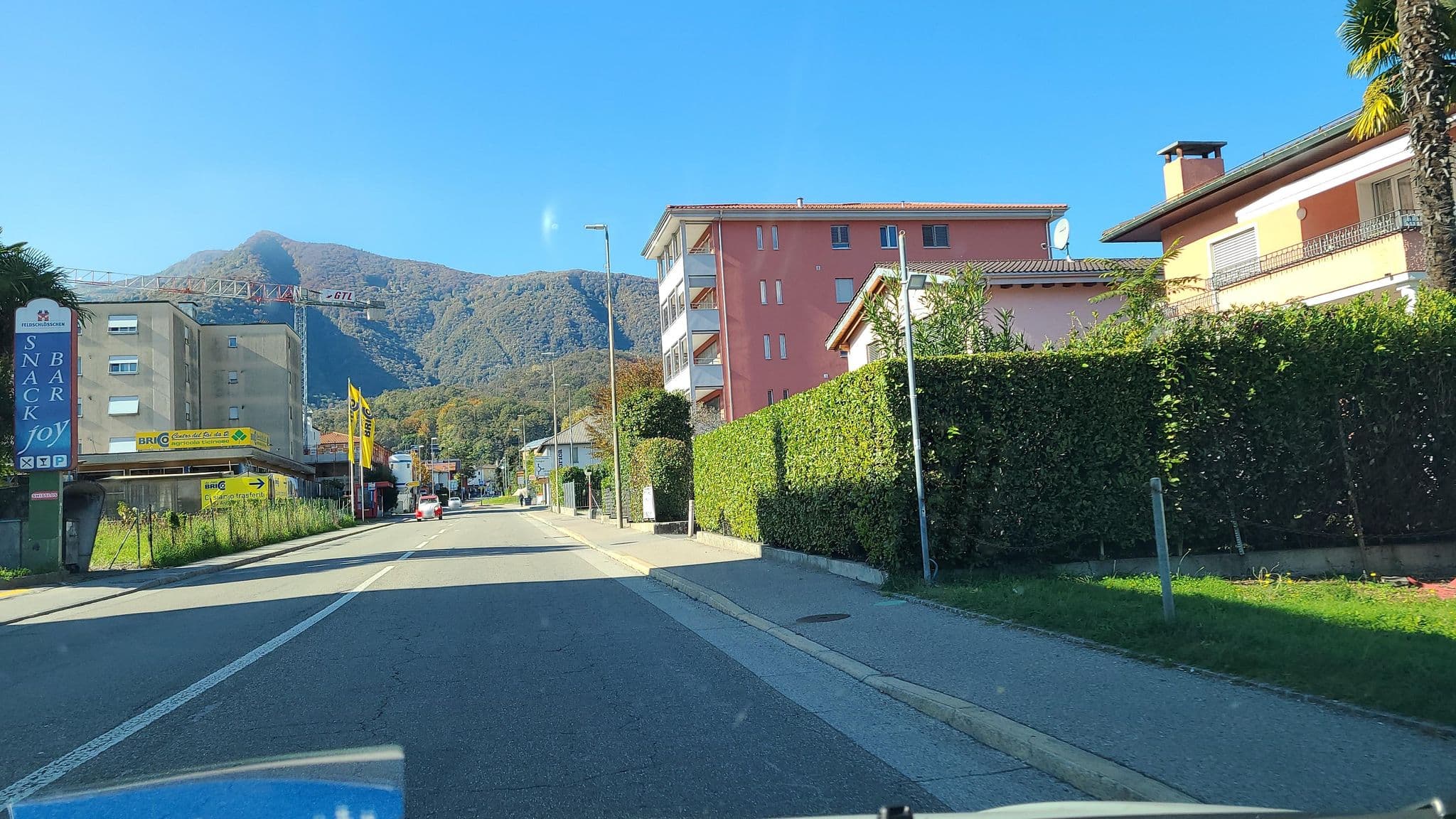 Street view near All'Arcate, Losone — © chrisbeddow (CC BY-SA · Mapillary)