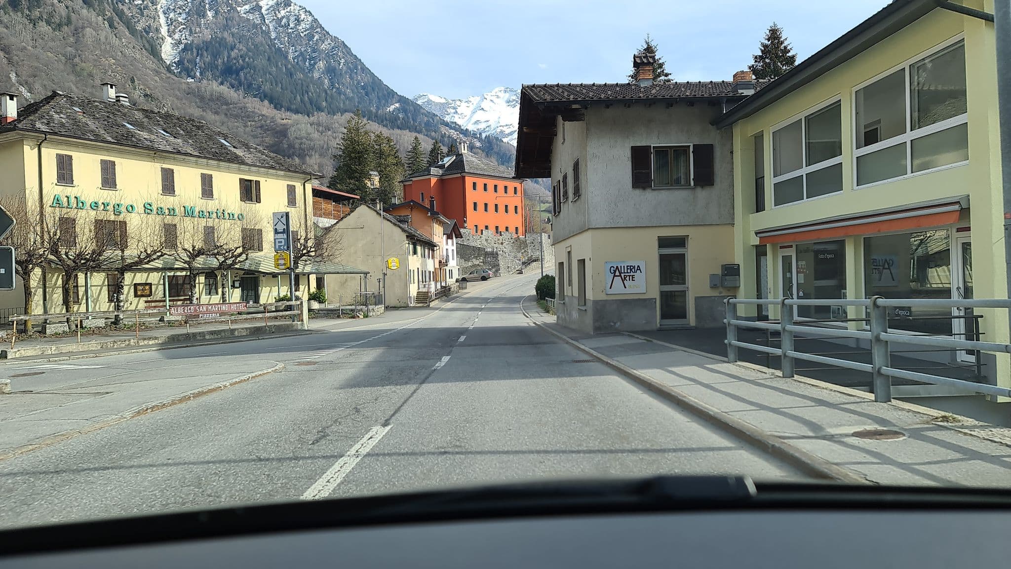 Street view near Minotel Olivone & Posta, Acquarossa — © alexanderar (CC BY-SA · Mapillary)