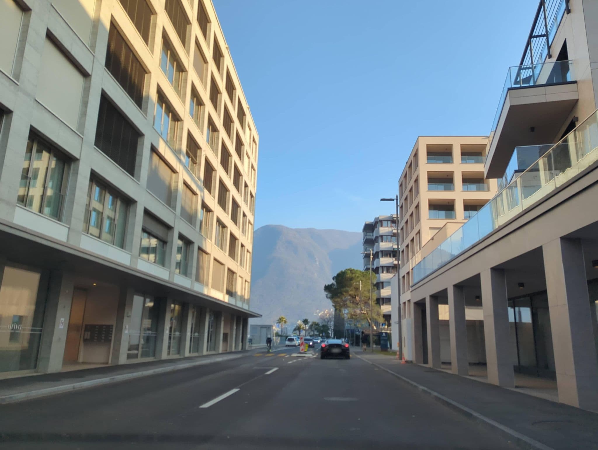 Street view near Hotel Riviera Au Lac, Sorengo — © ivanbranco (CC BY-SA · Mapillary)