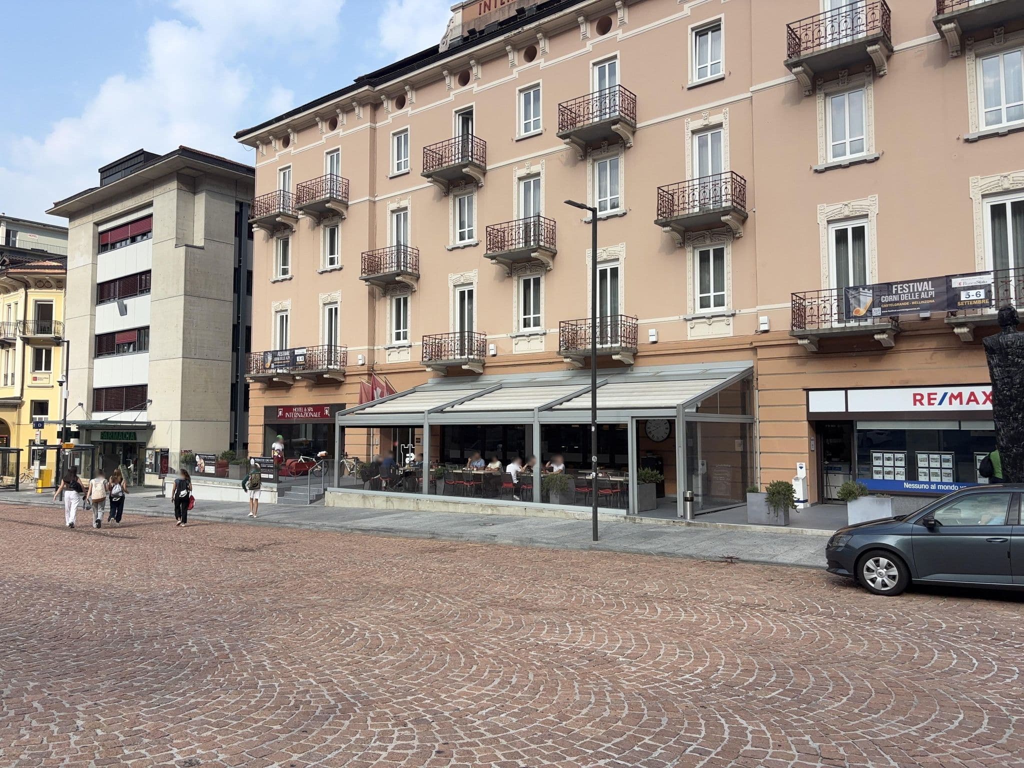Street view near Albergo Internazionale, Bellinzona — © robot8a (CC BY-SA · Mapillary)