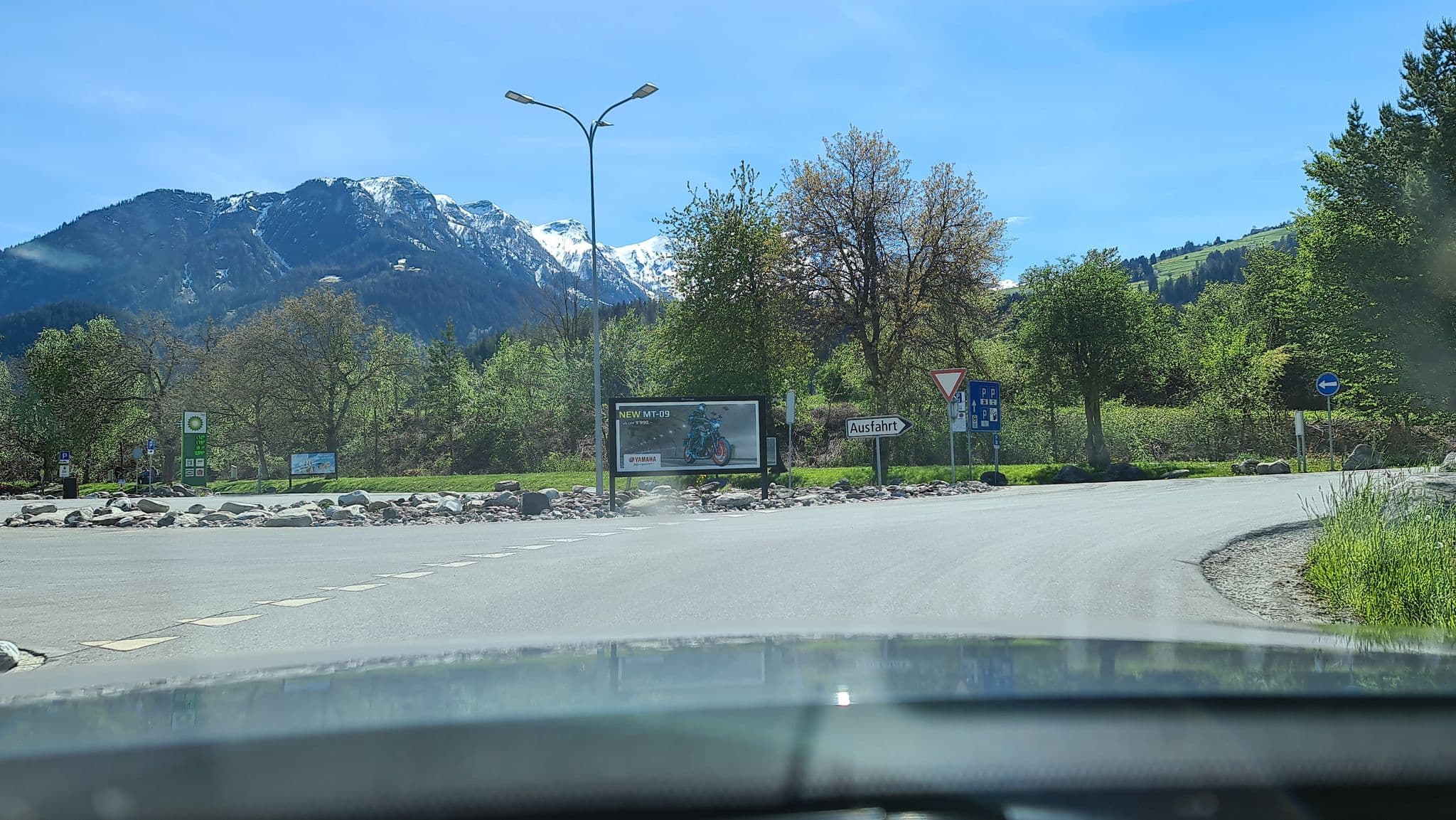 Street view near Gasthaus Waldheim, Cazis — © alexanderar (CC BY-SA · Mapillary)
