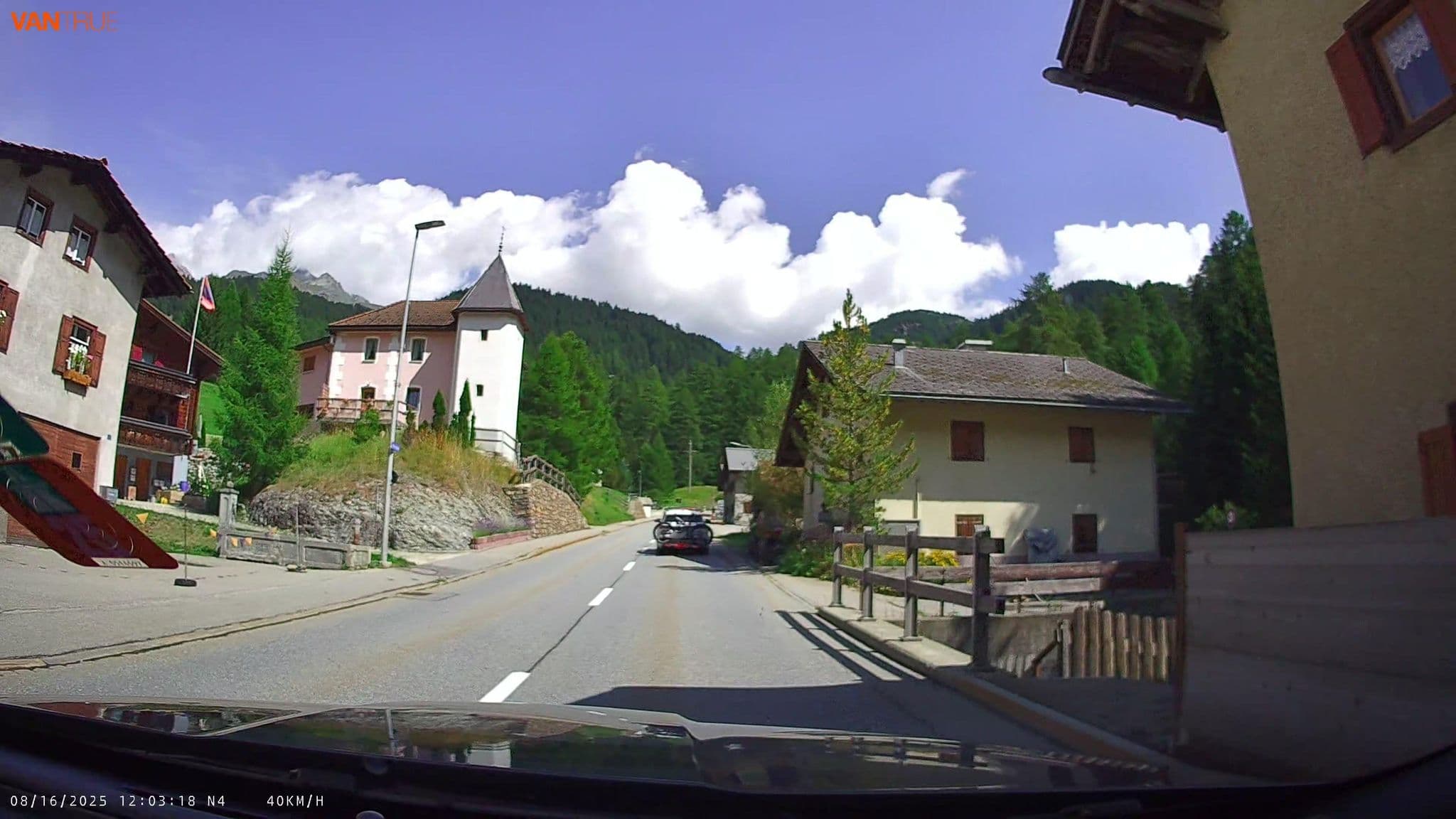 Street view near Hotel Restaurant Edelweiss, St. Moritz — © fcignat (CC BY-SA · Mapillary)